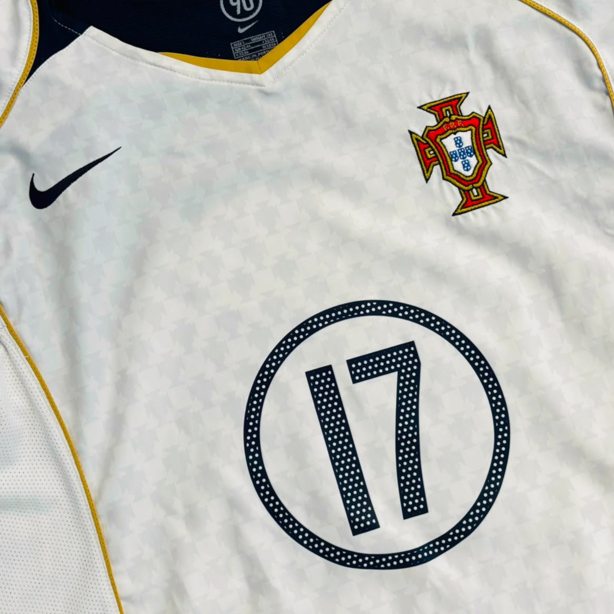 Portugal 2004 Away - C. Ronaldo 17 (Large)