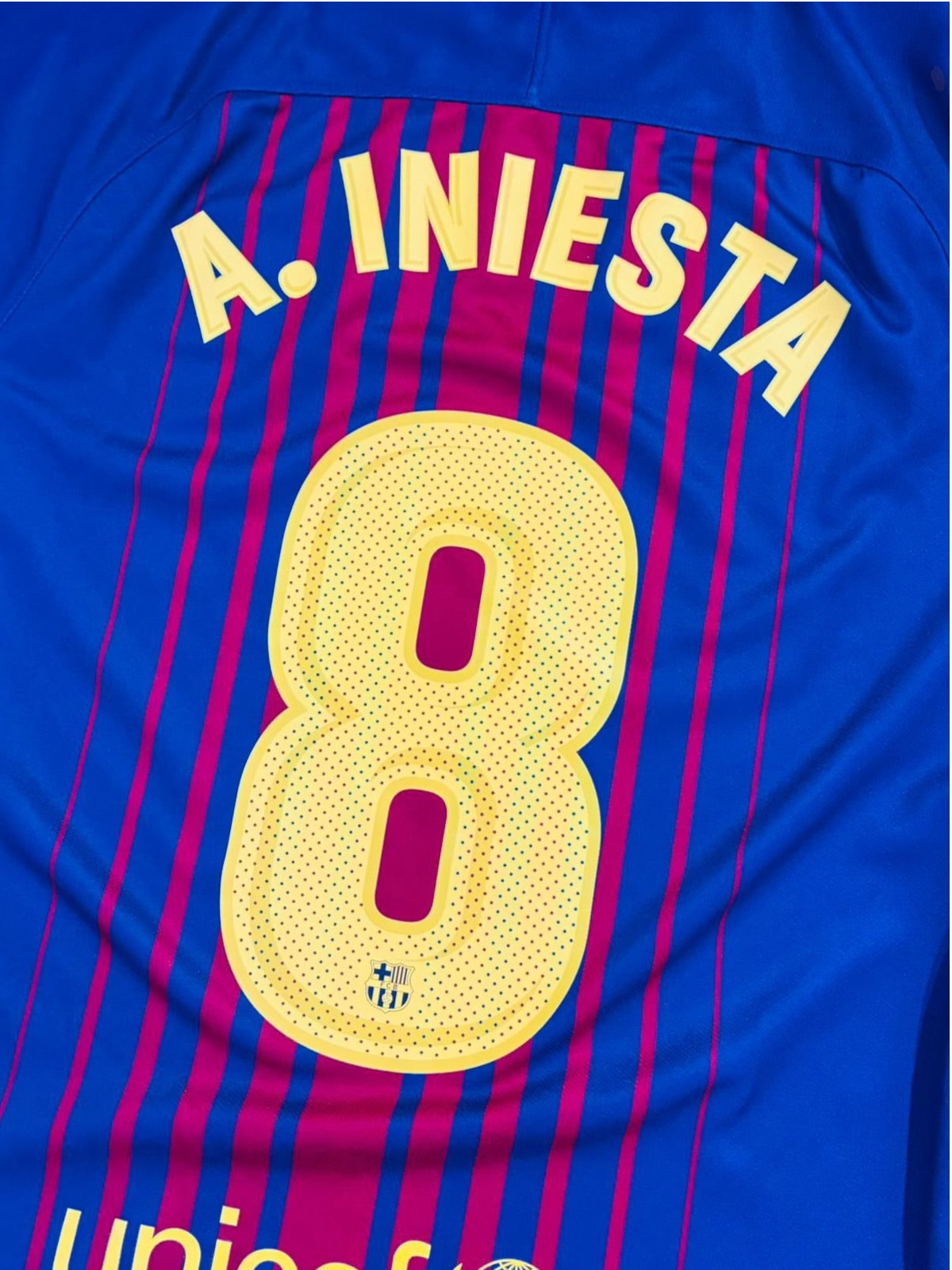 FC Barcelona 2017/18 Home - Iniesta 8 (Large)