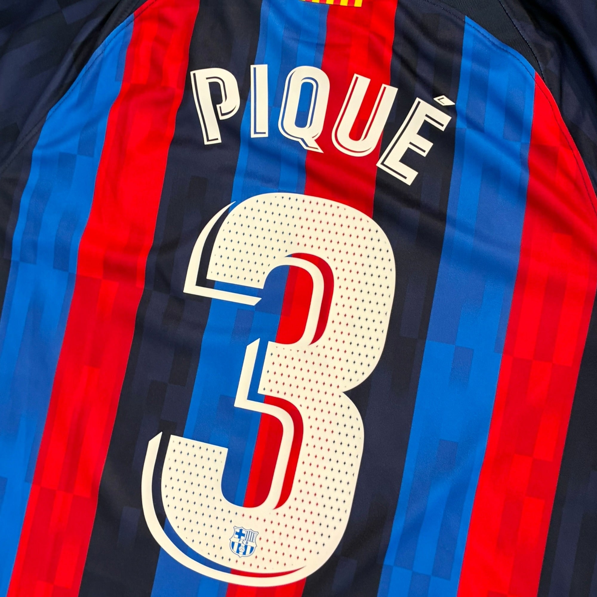 FC Barcelona 2022/23 Home - Pique 3 (Large)