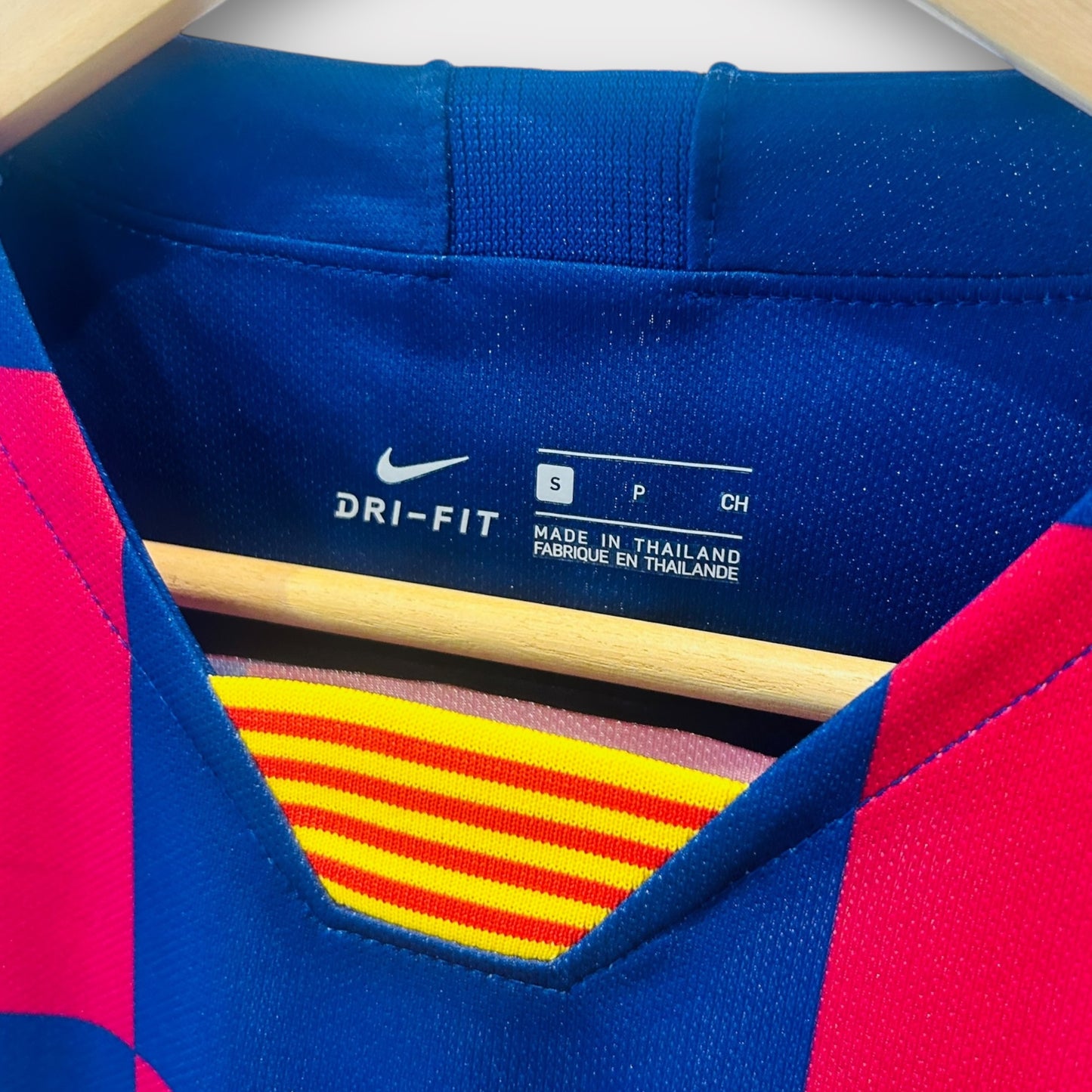 FC Barcelona 2019/20 Home  - Piqué 3 (Small) *BNWT*