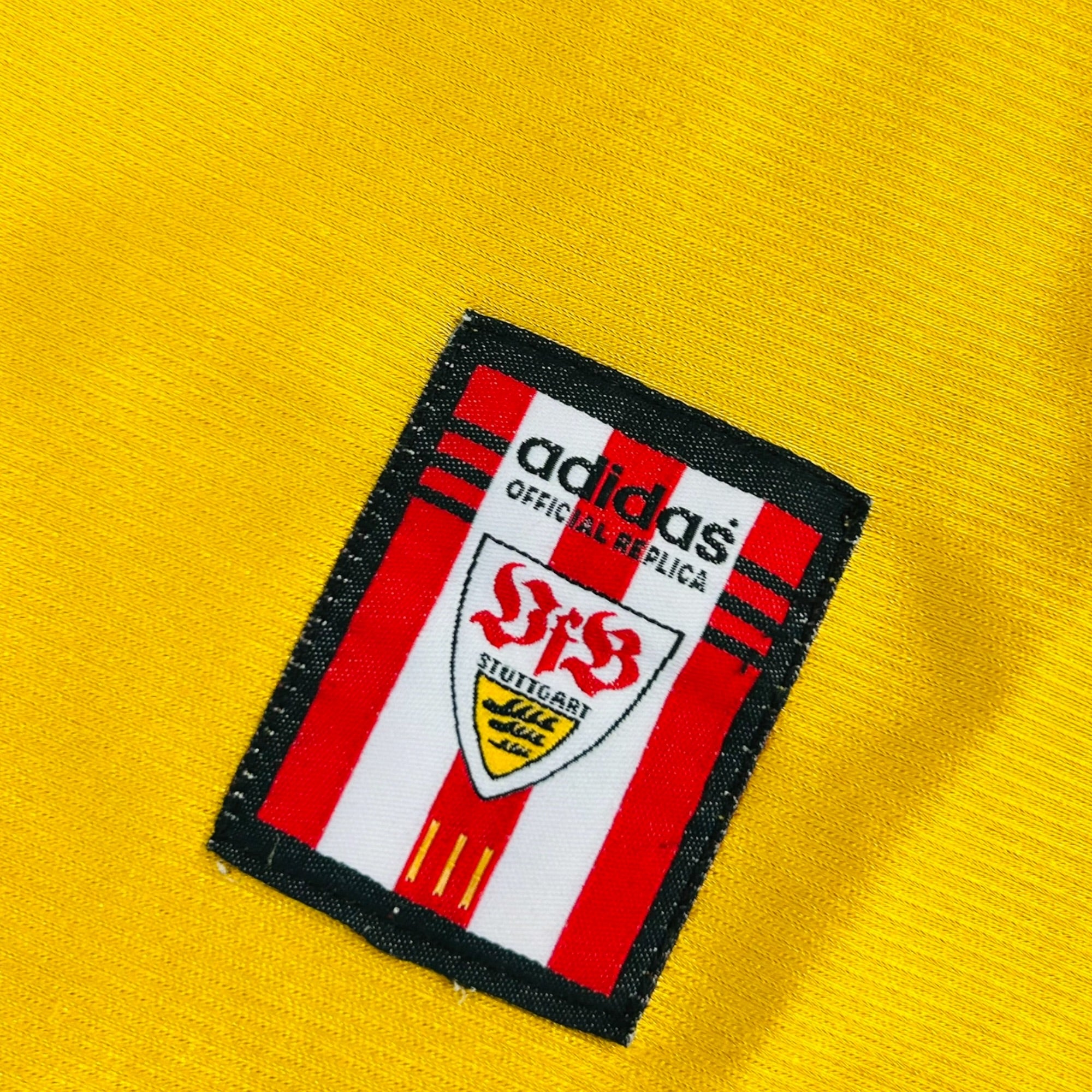 Stuttgart 1999/01 Away (Medium) - KITLAUNCH