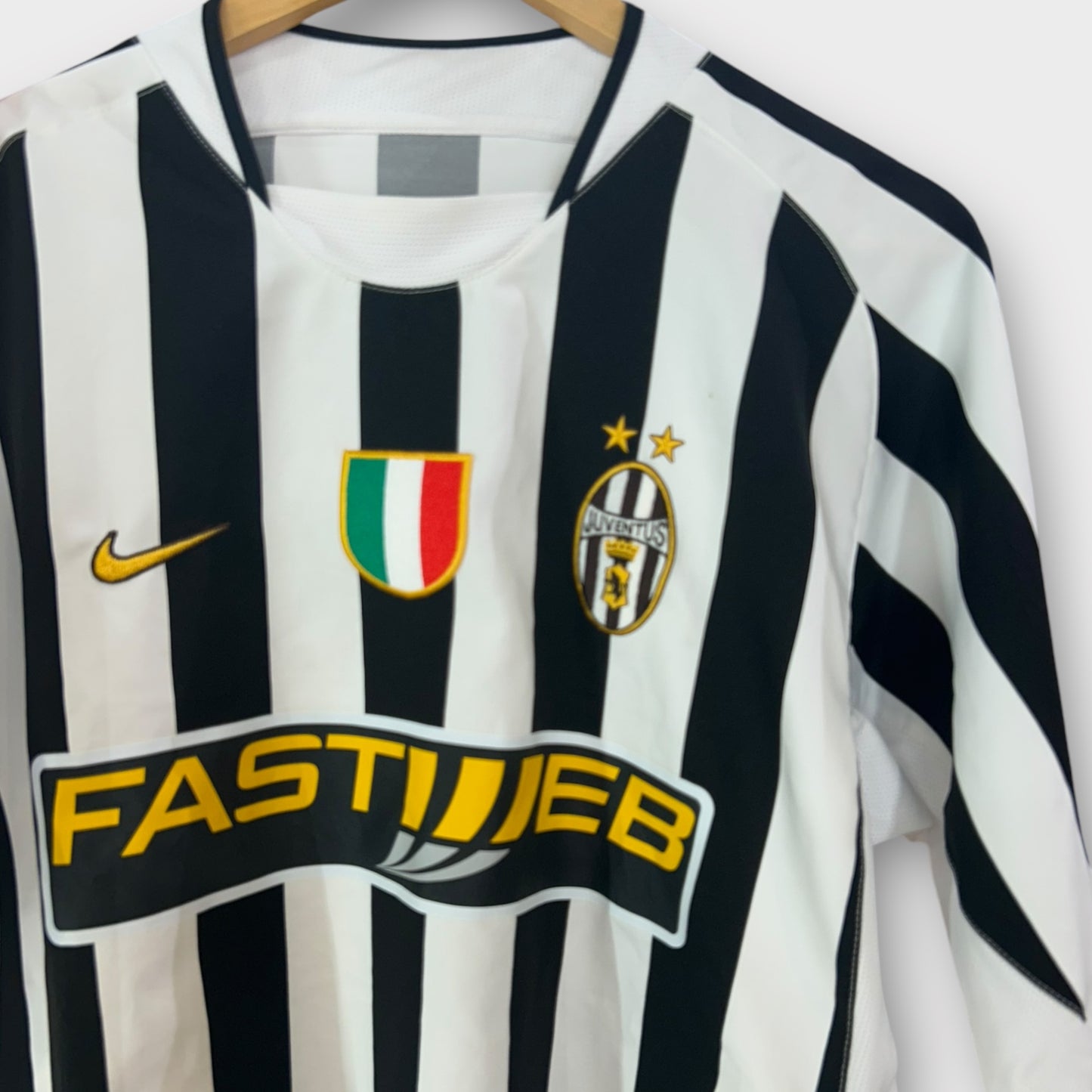 Juventus FC 2003/04 Home Shirt (Large)