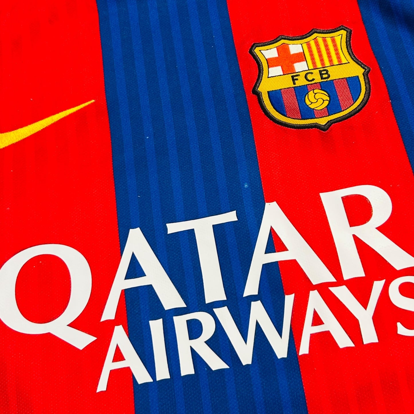 FC Barcelona 2016/17 Home - Messi 10 (Medium)