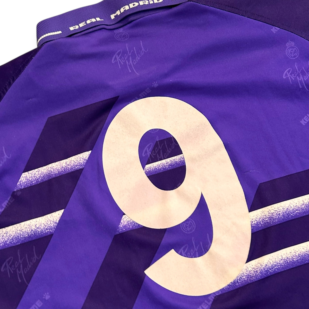 Real Madrid Away 1996/97 - #9 (Large) - KITLAUNCH