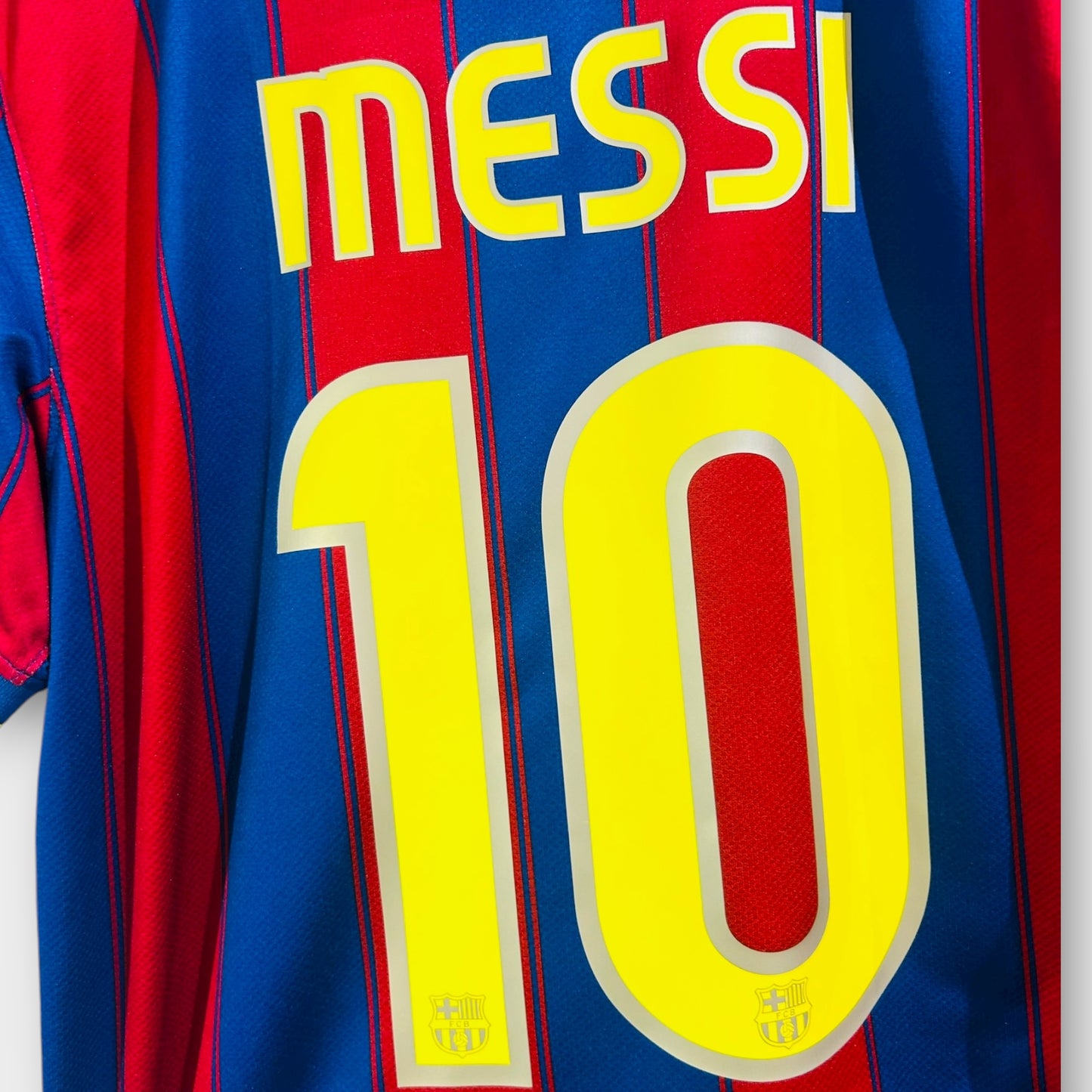 FC Barcelona 2009/10 Home - Messi 10 (Medium)