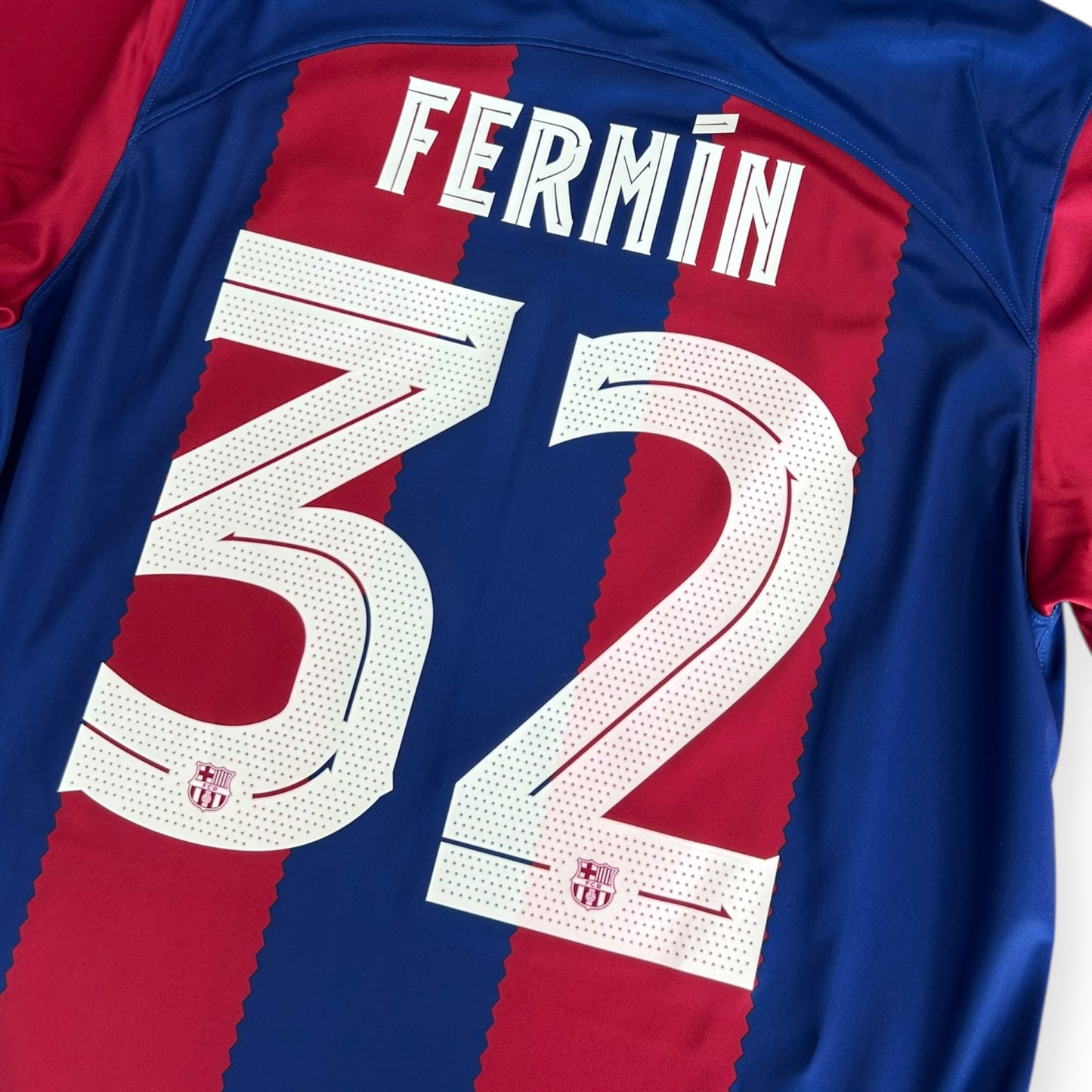 FC Barcelona 2023/24 Home *Brand New* - Fermín 32 (Large) - KITLAUNCH