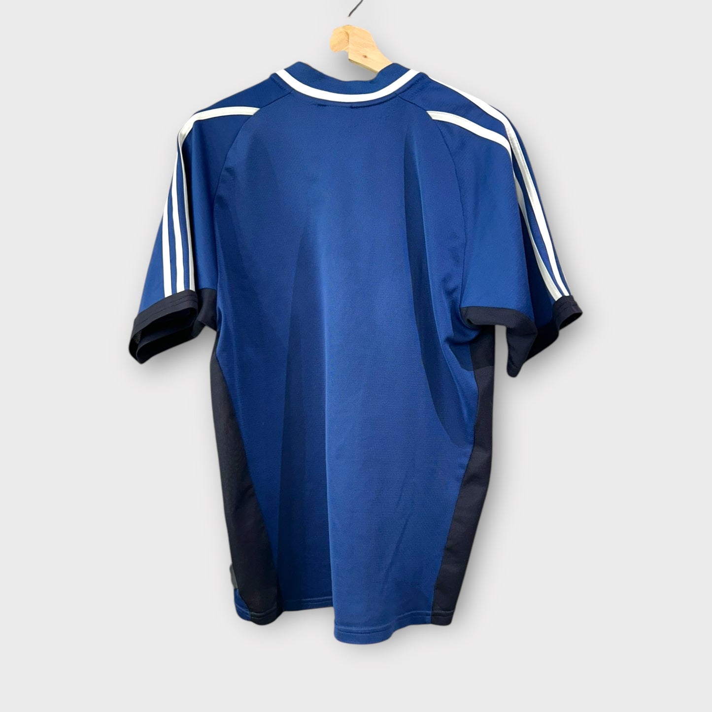 Newcastle United 2001-02 Away (Small)