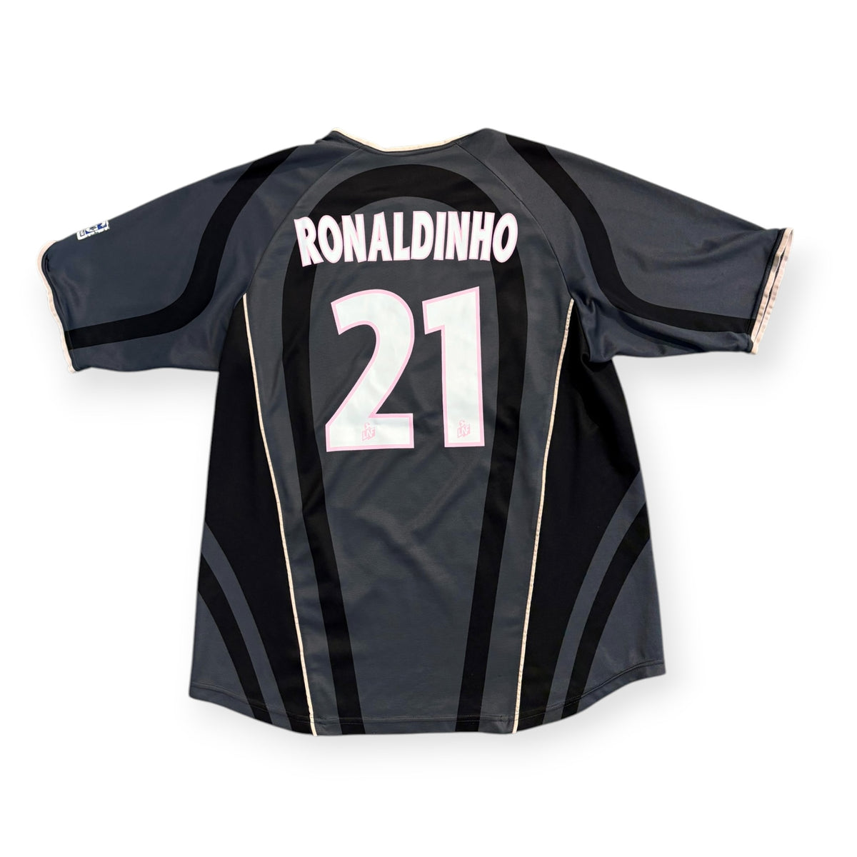 PSG 2001/02 3rd - Ronaldinho 21 (Large) - KITLAUNCH