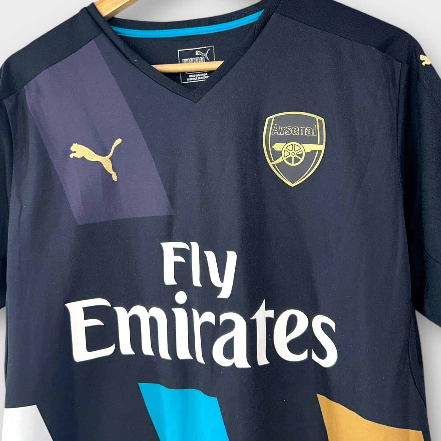 Arsenal 2015/16 3rd Shirt (Medium)