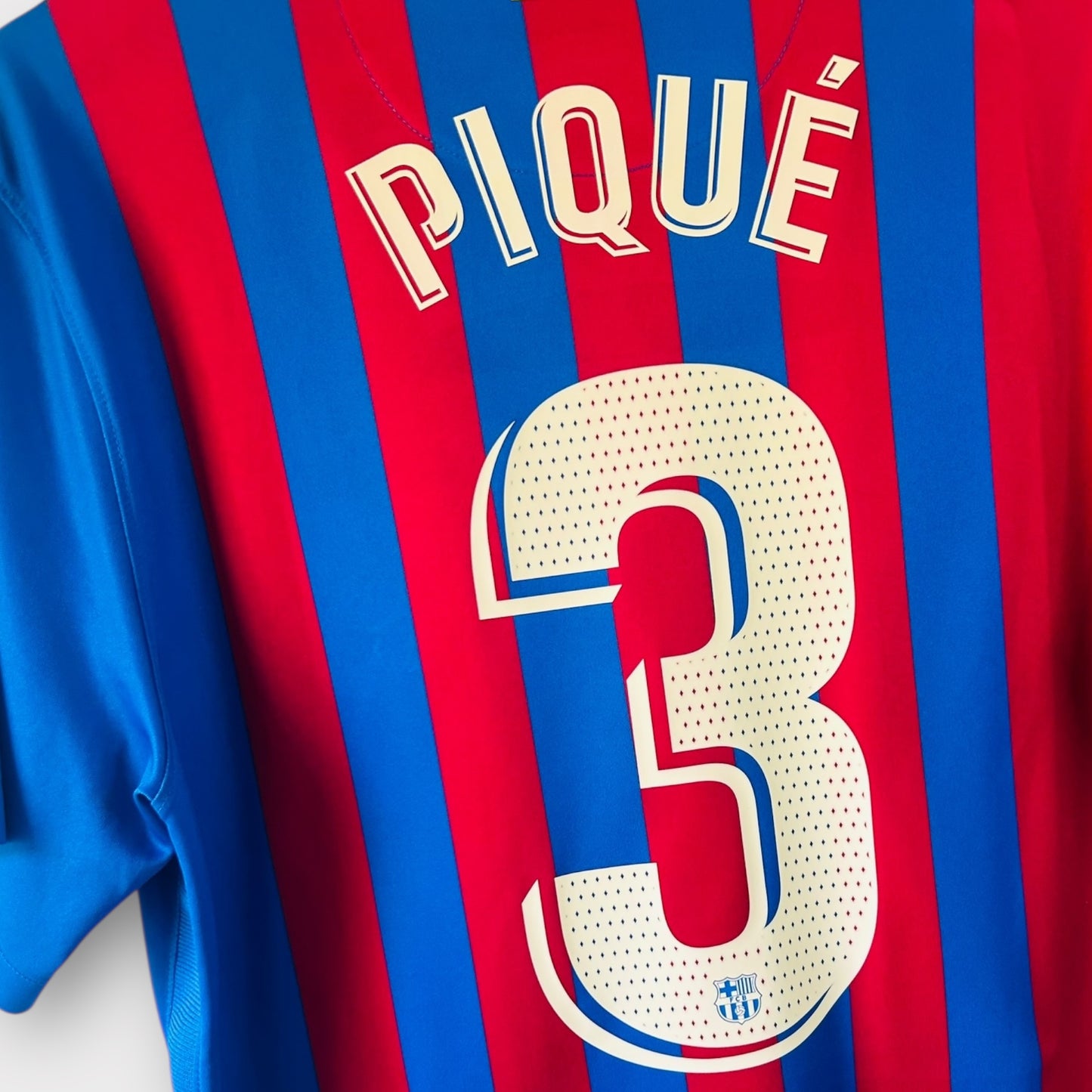 FC Barcelona 2021/22 Home - Piqué 3 (Large)