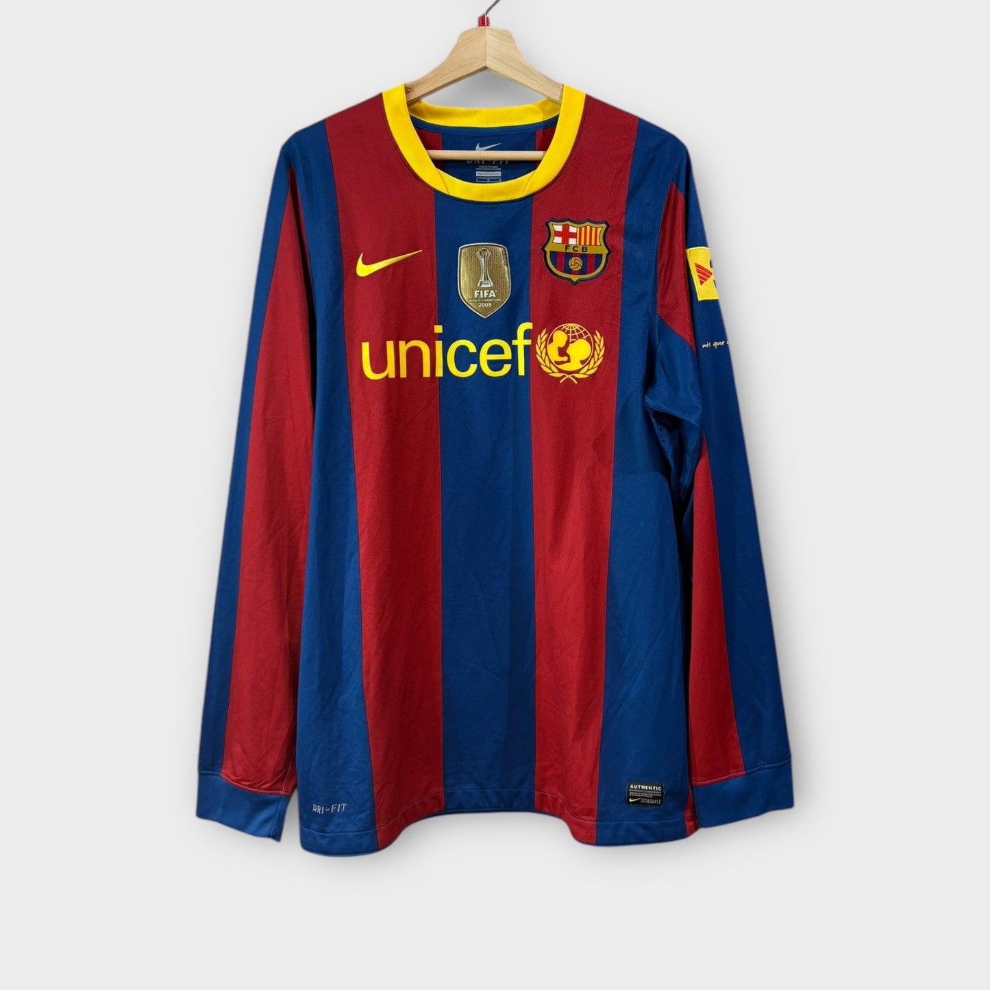 FC Barcelona 2010-11 Home Shirt ´La Masia ´Match Worn´ - #10