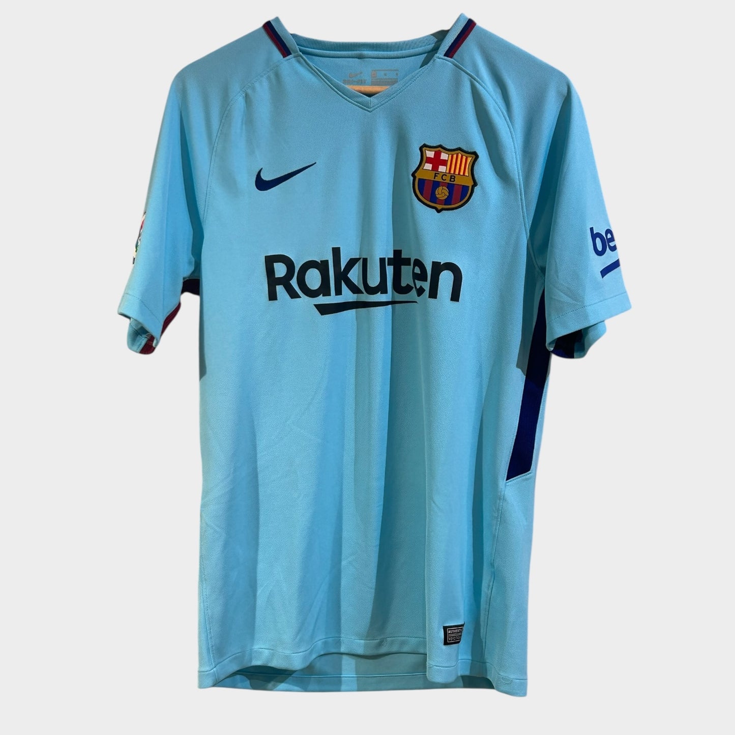 FC Barcelona 2017/18 Away - Iniesta 8 (Medium)