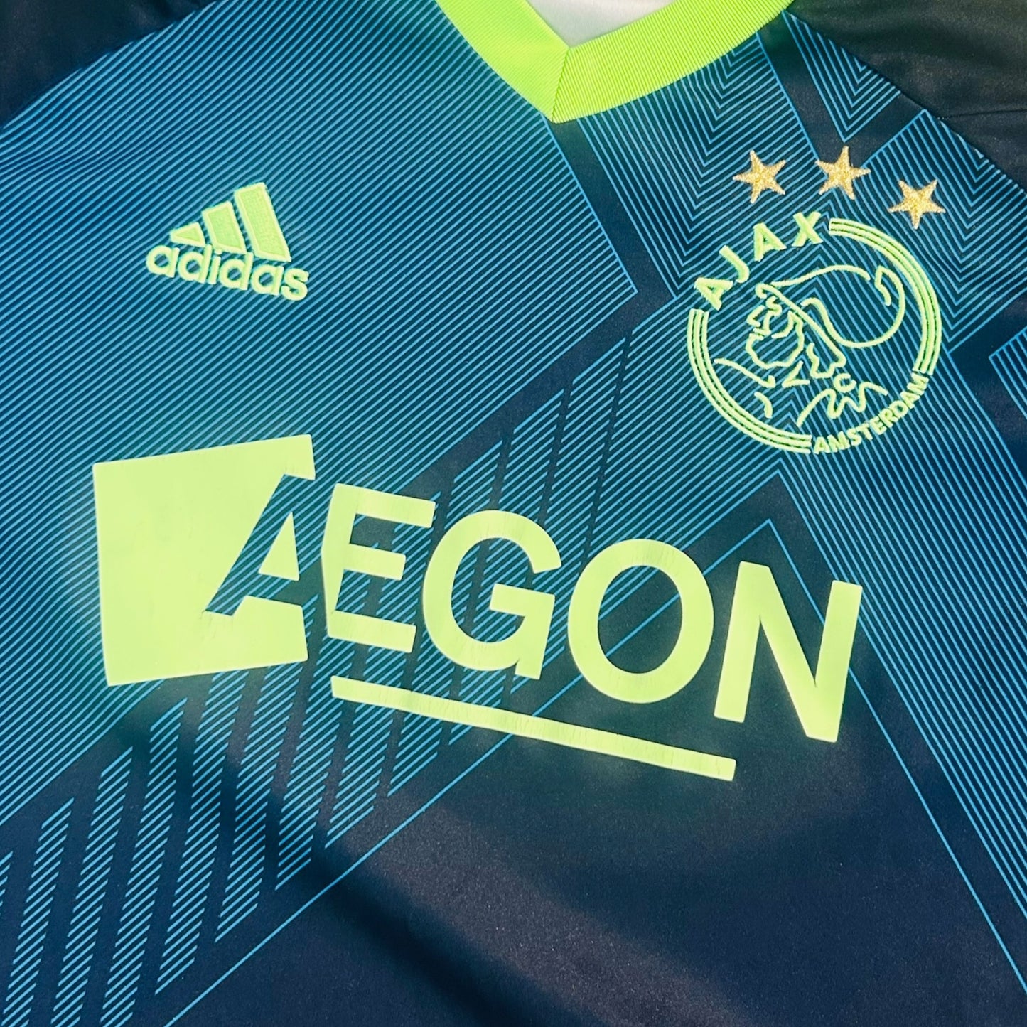 Ajax 2012/13 Away (Small)