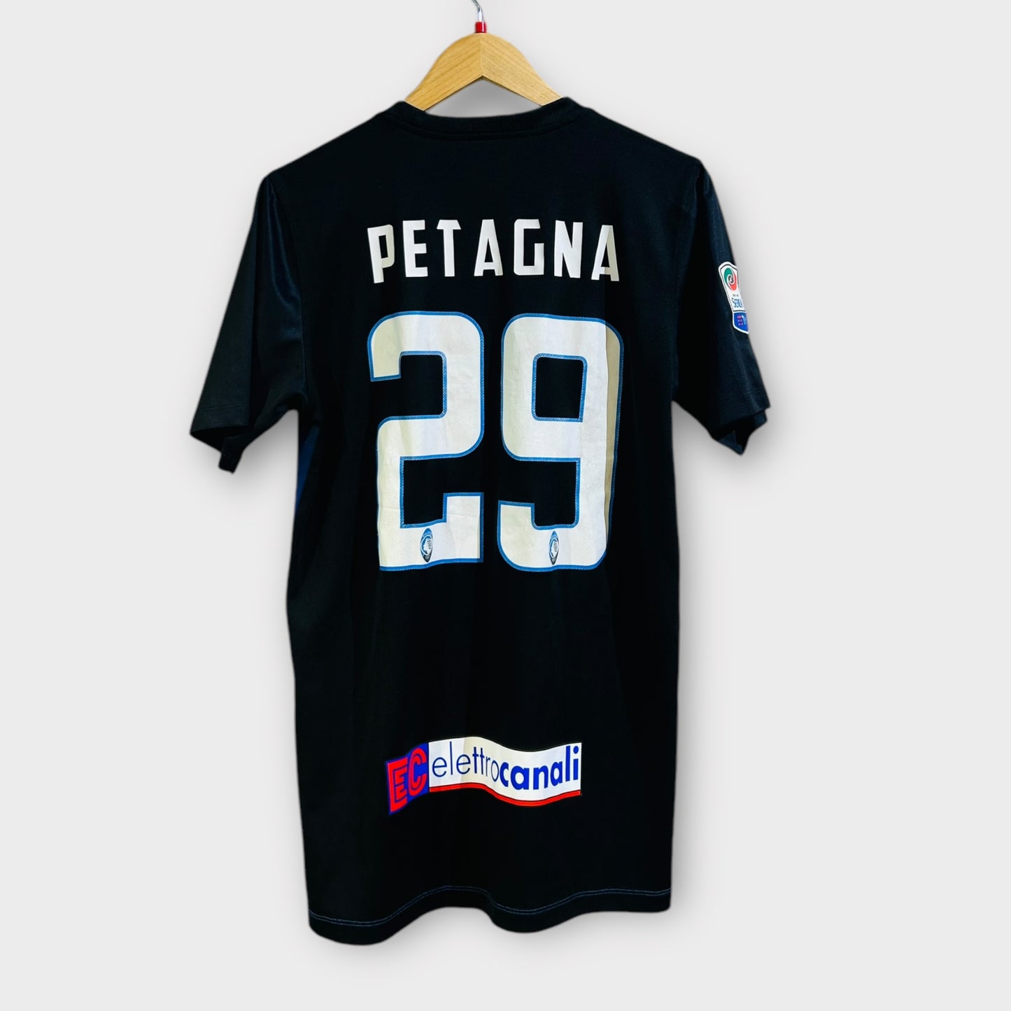 Atalanta 2016/17 Home Match Issue - Petagna 29 (Large)