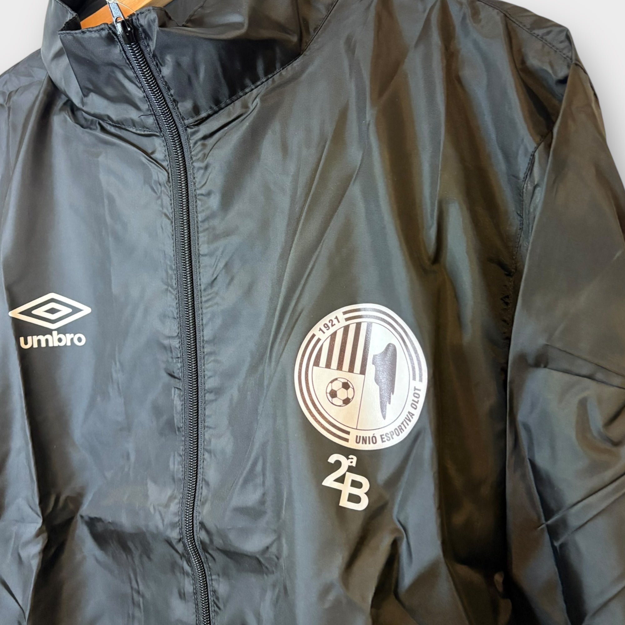 UE Olot Umbro Drill Top with Rain Hood *Brand New* - KITLAUNCH