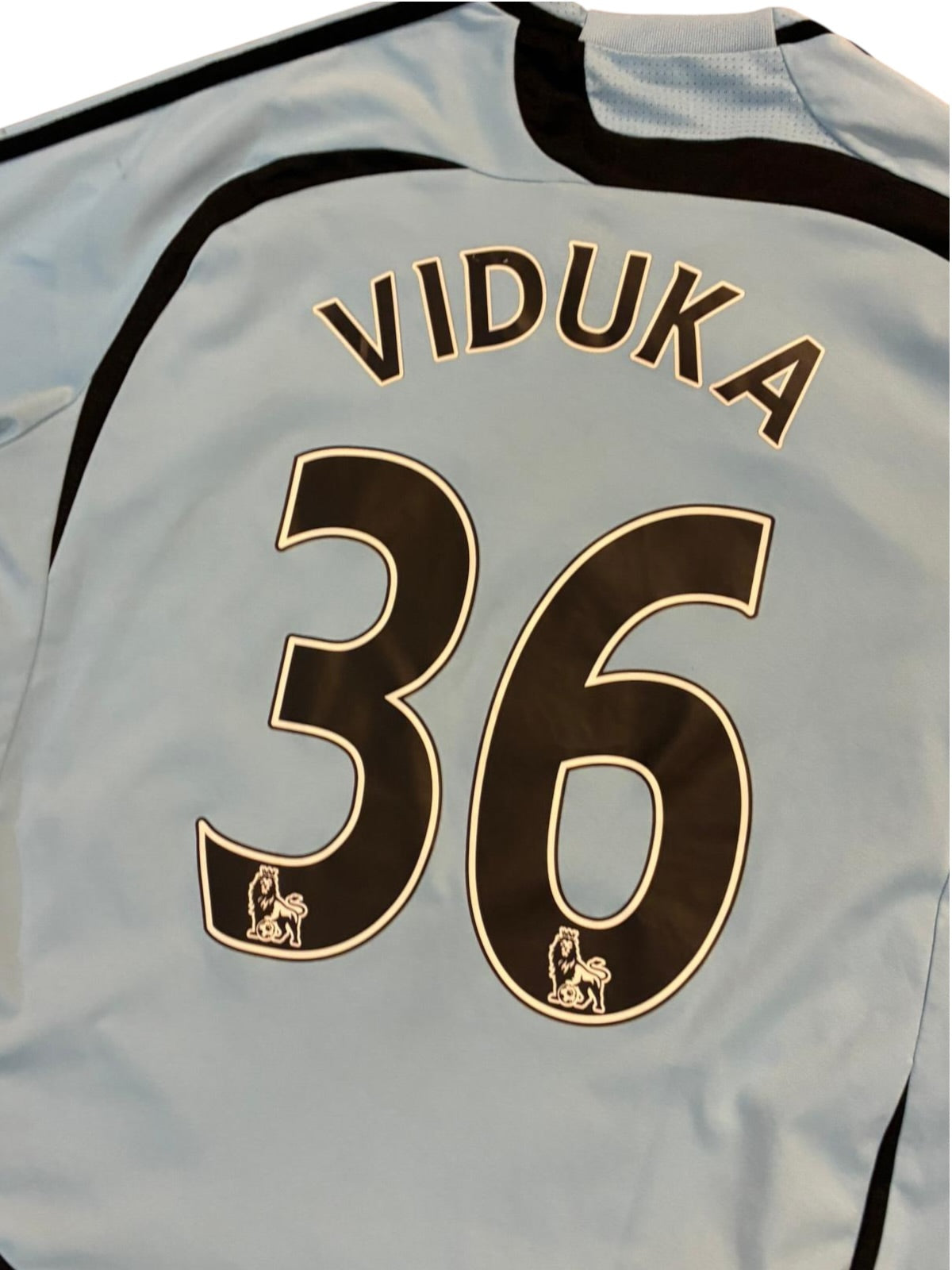 Newcastle United 2007/08 Away - Viduka 36 (Small)