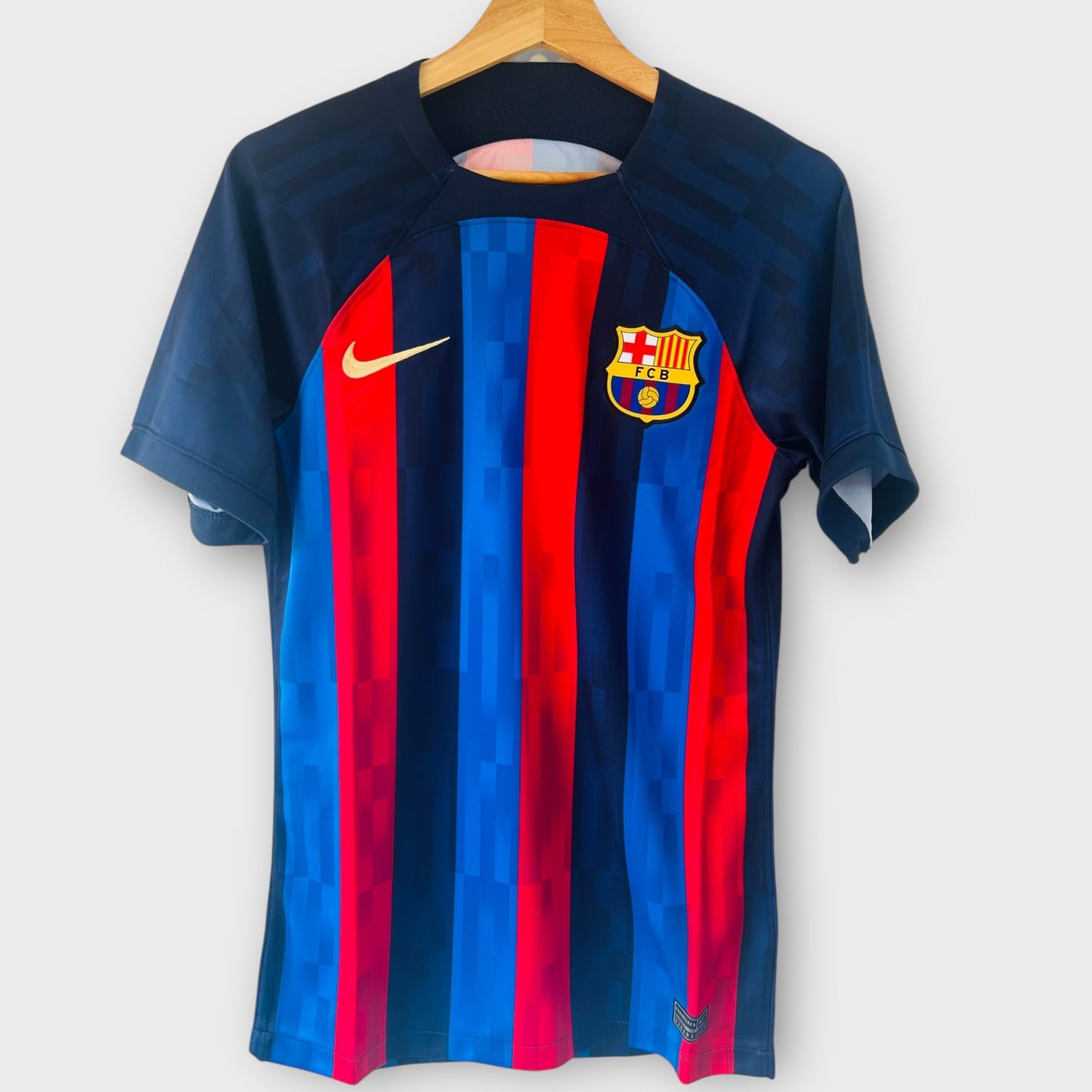 FC Barcelona 2022/23 Home - Pedri 8 *NEW* (XS)