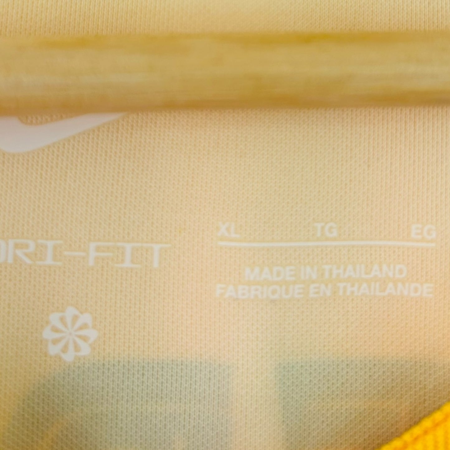 FC Barcelona 2023/24 Senyera 4th - Pedri 8 *NEW* (XL)