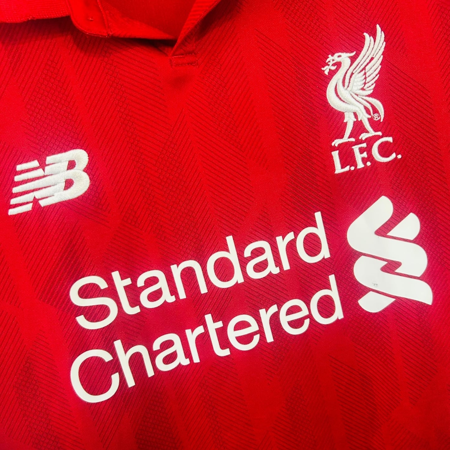 Liverpool FC 2018/19 Home - Salah 11 (Large)