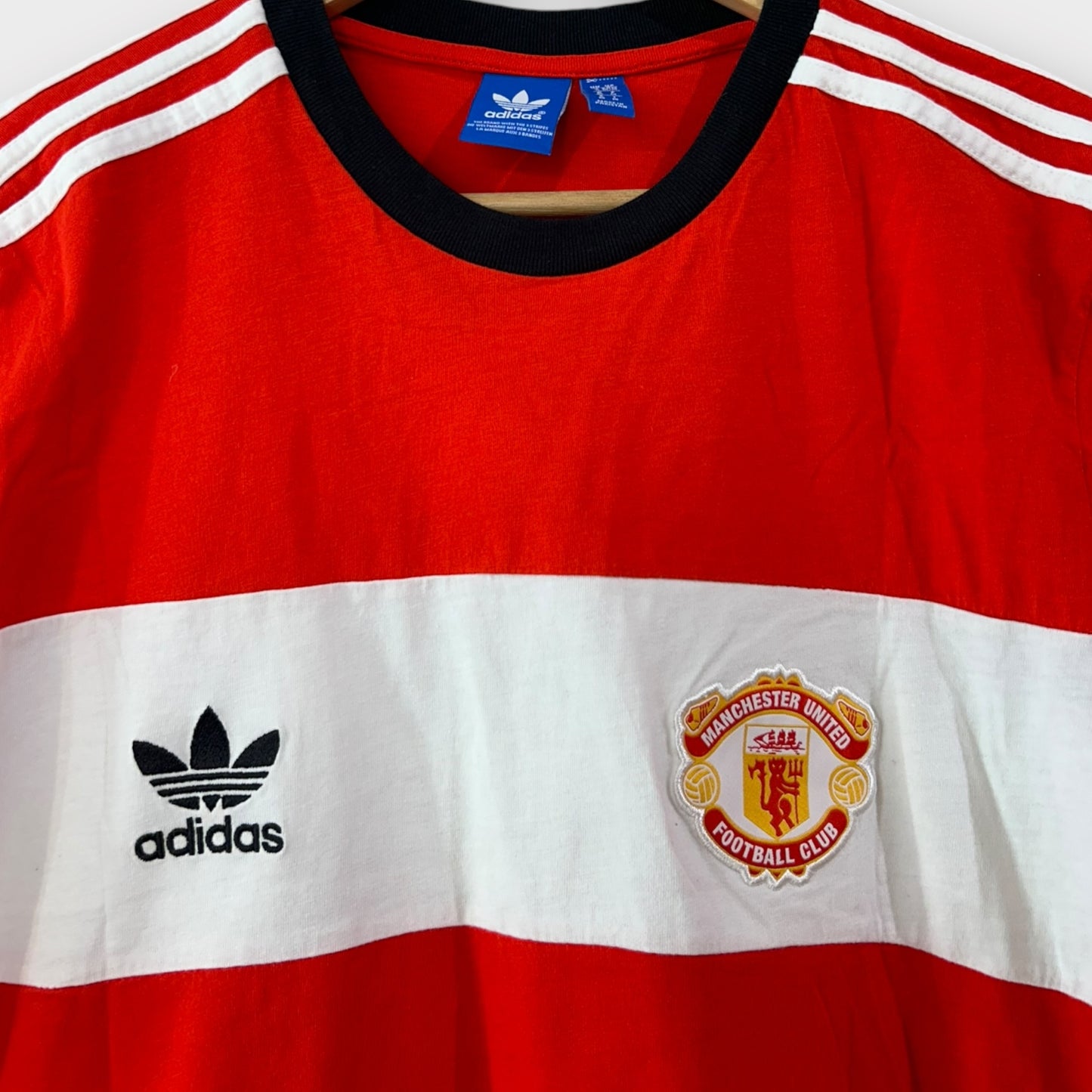 Manchester United 80s Inspired Retro Jersey (Medium)