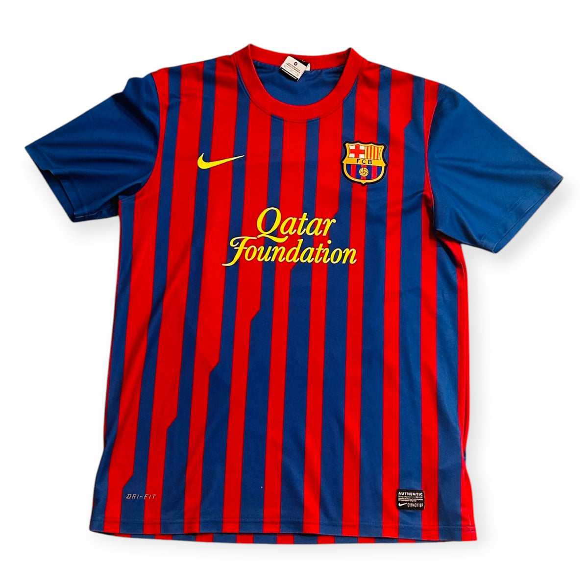 FC Barcelona 2011/12 Home Basic Version - Sergio 5 (Medium) - KITLAUNCH