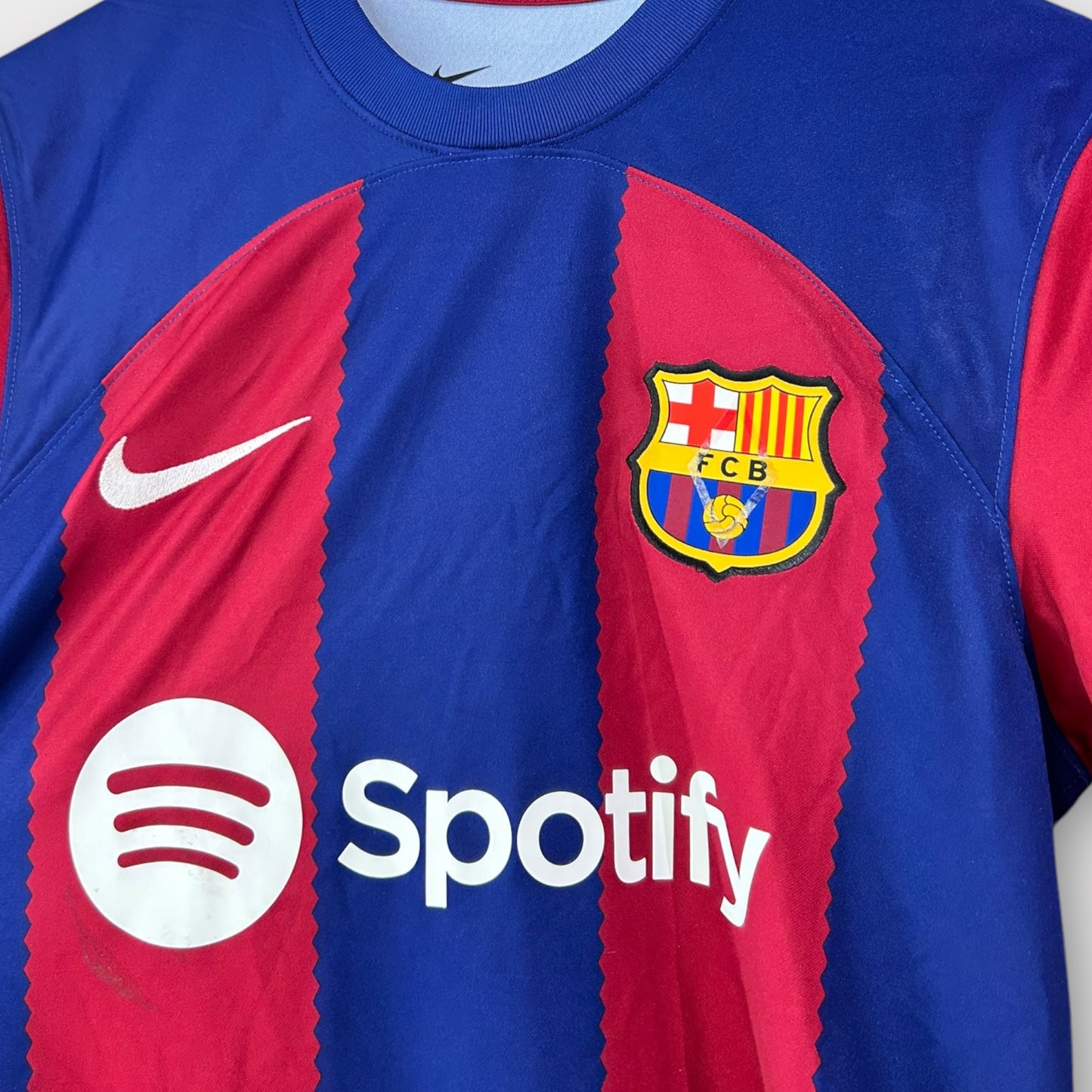 FC Barcelona 2023/24 Home - Pedri 8 (Small)