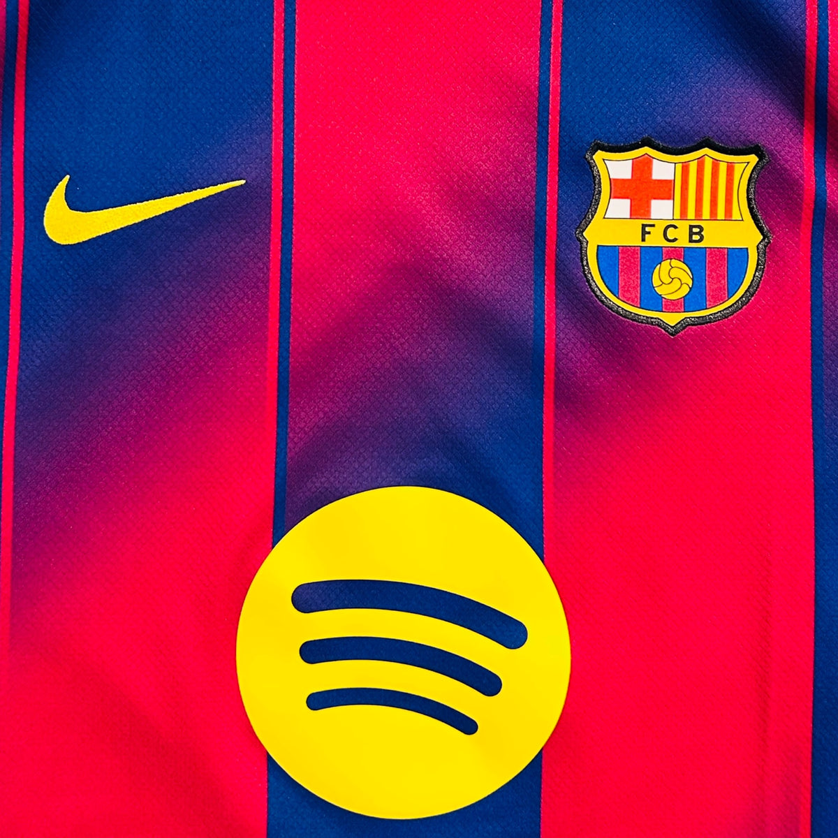 FC Barcelona 2025/26 Home - Pedri 8 (Small) - KITLAUNCH