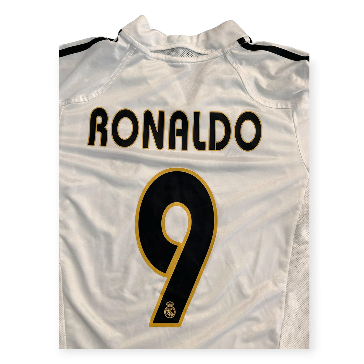 Real Madrid 2004/05 Home - Ronaldo 9 (Small)