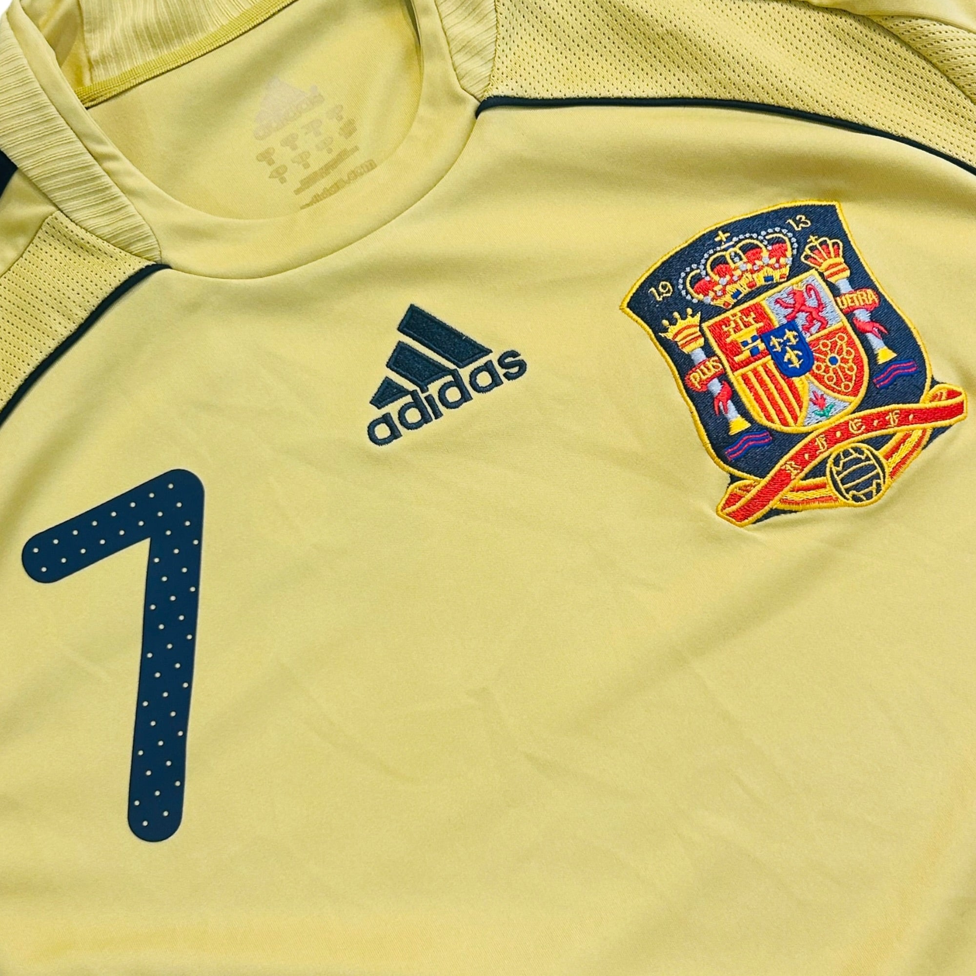 Spain 2008 Away- David Villa 7 (Medium)