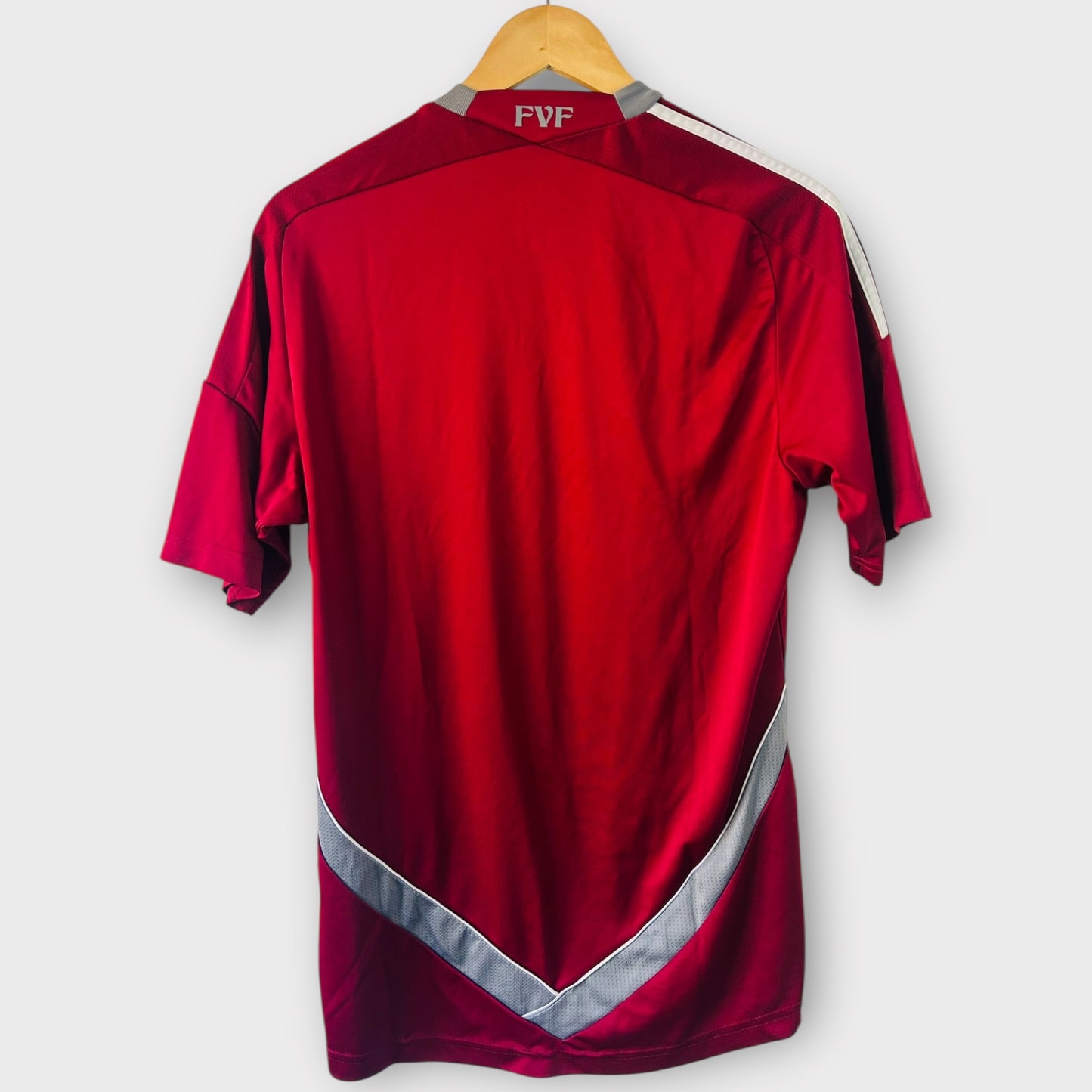 Venezuela 2011/12 Home (Medium)