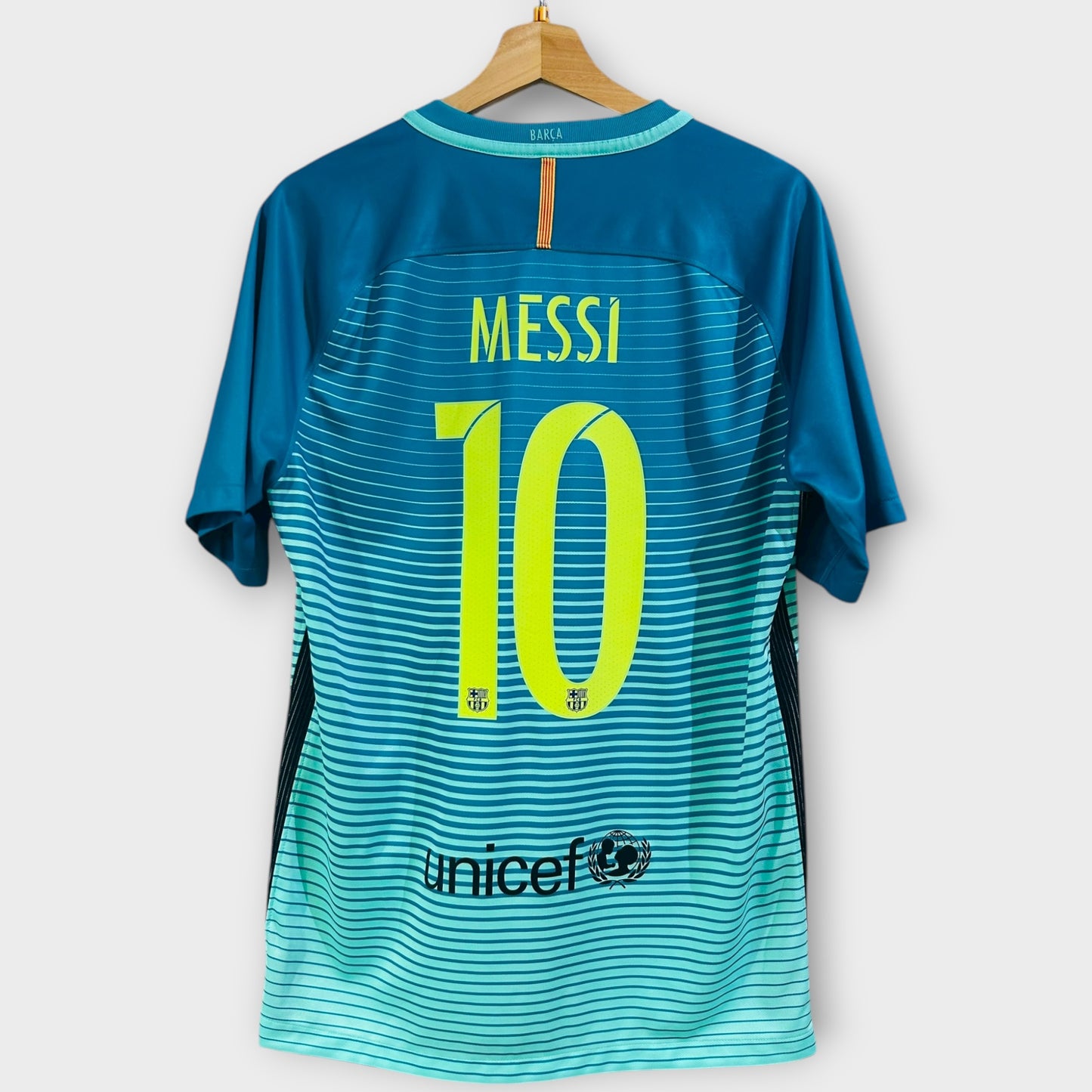 FC Barcelona 2016/17 3rd - Messi 10 (Medium)