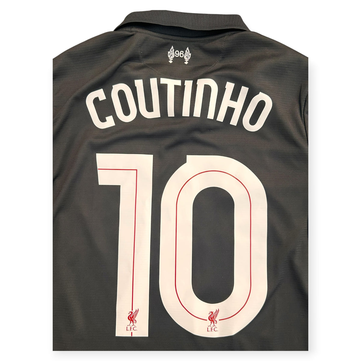 Liverpool 2015/16 3rd - Coutinho 10 (Medium)