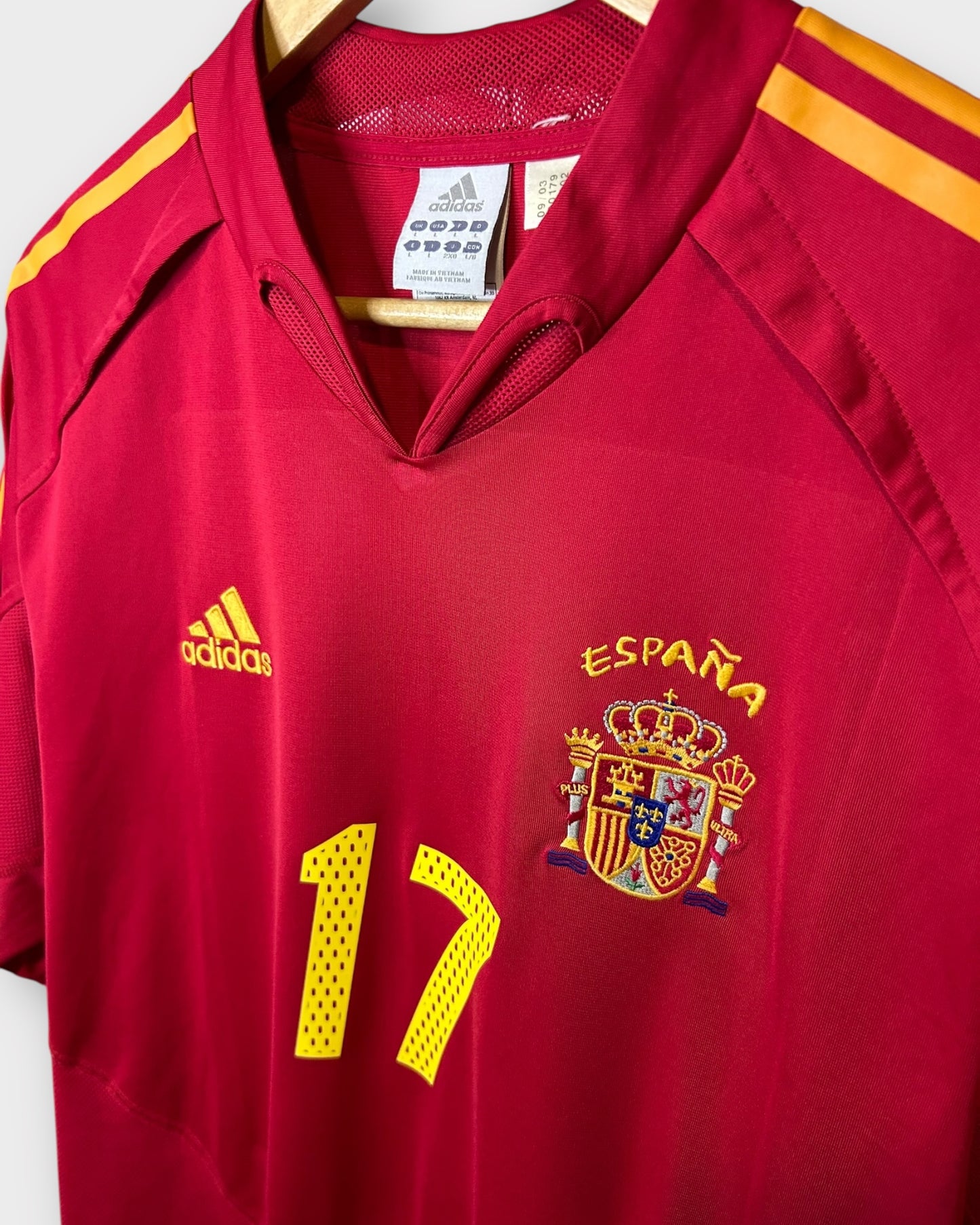 Spain 2004 Home Shirt - Joaquin 17 (Large)