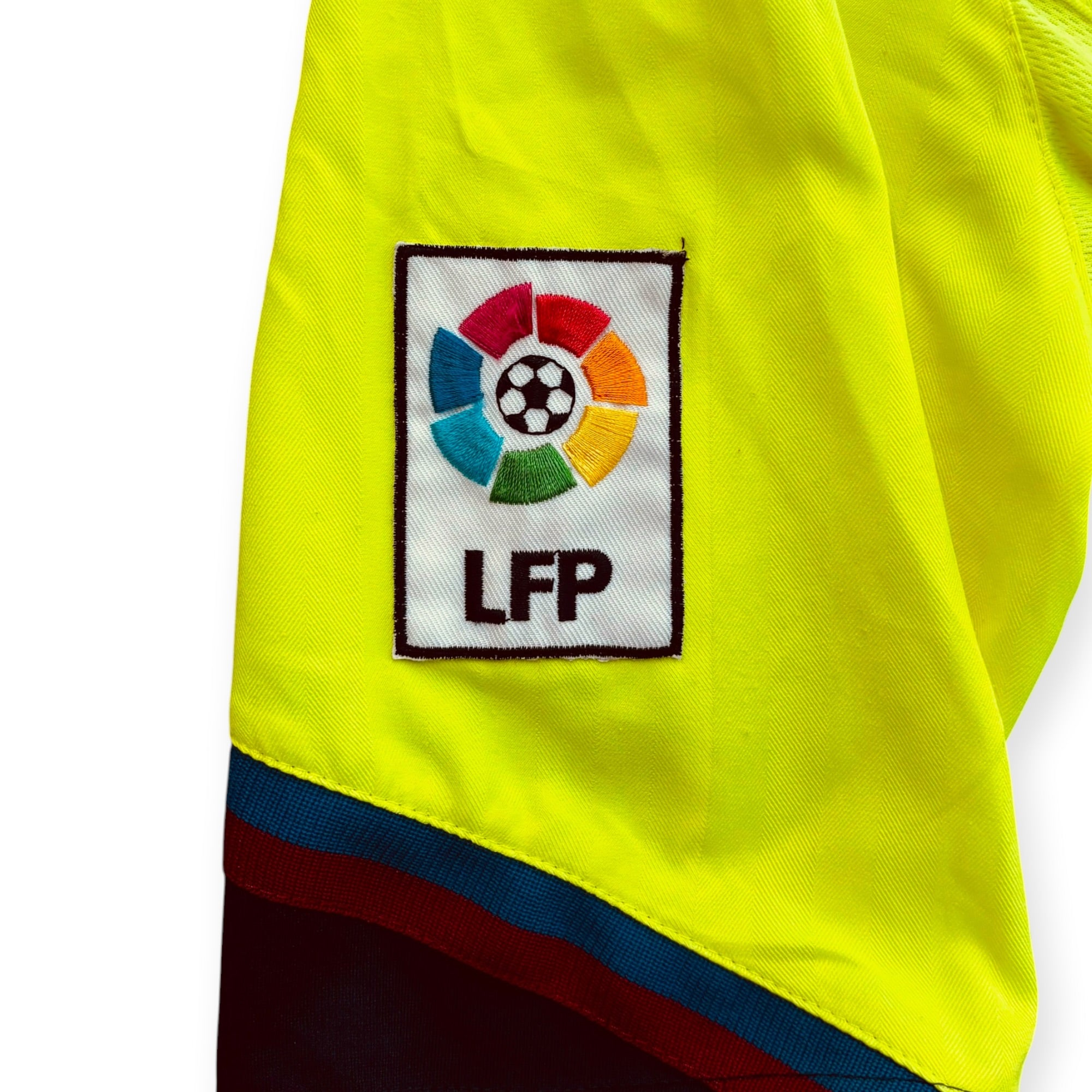 FC Barcelona 2005/06 Away - Messi 30 (Small)