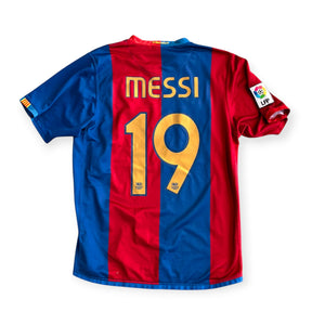 FC Barcelona 2006/07 Home - Messi 19 (Small)