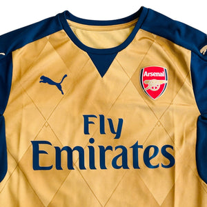 Arsenal 2015/16 Away - Ozil 11 *New* (Small)