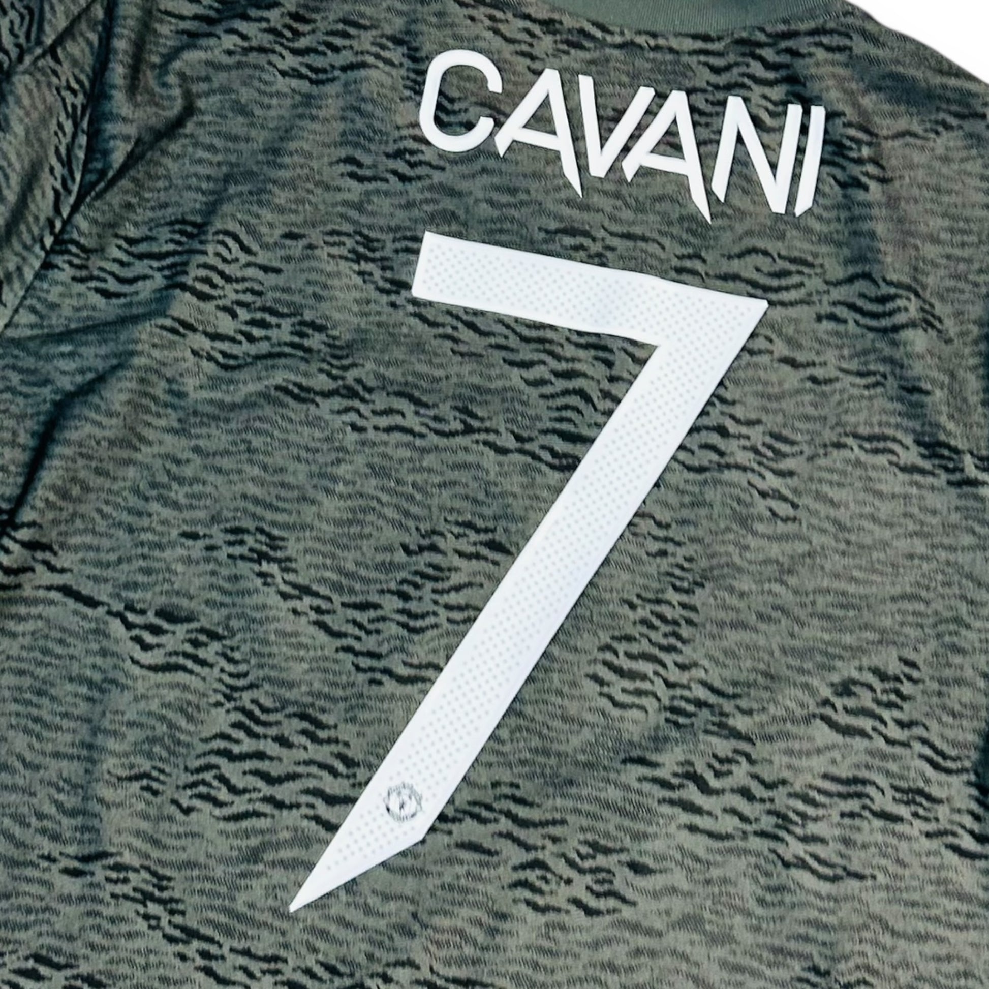 Manchester United 2020/21 Away - Cavani 7 (Large) - KITLAUNCH