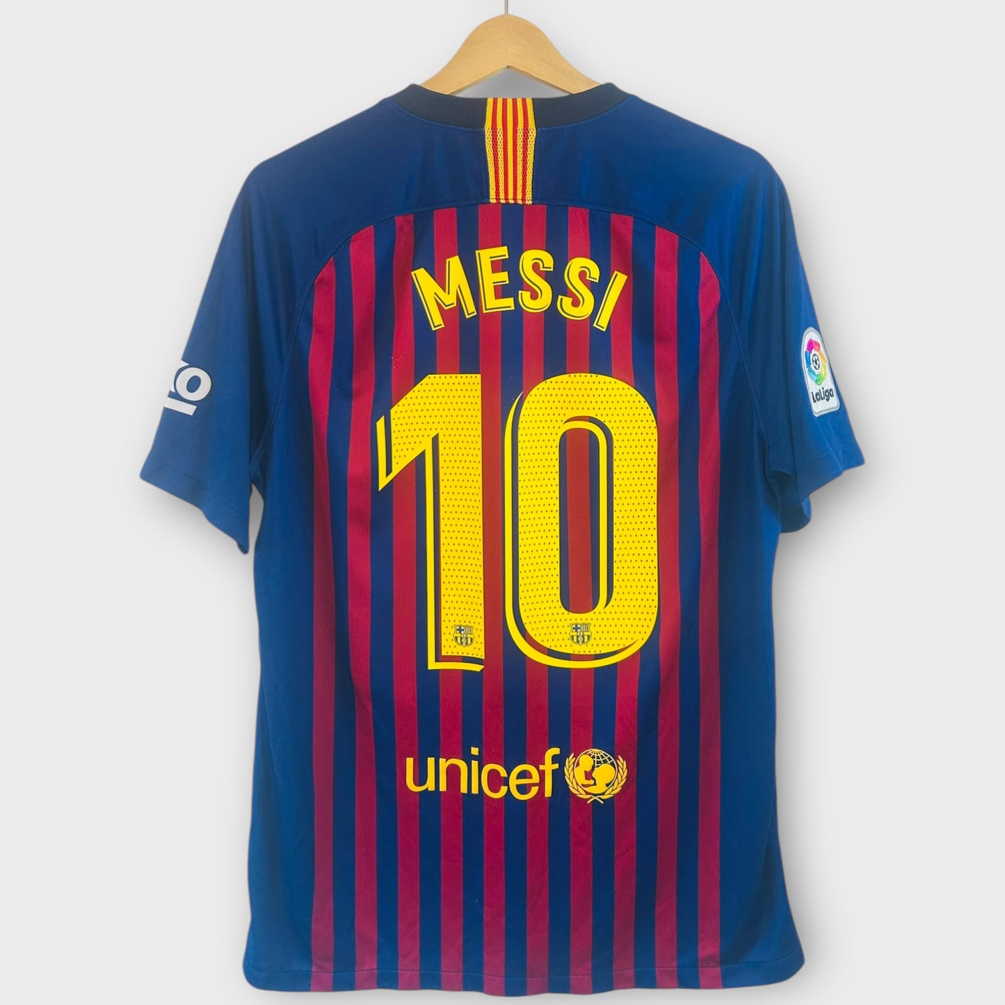 FC Barcelona 2018/19 Home - Messi 10 (Large)