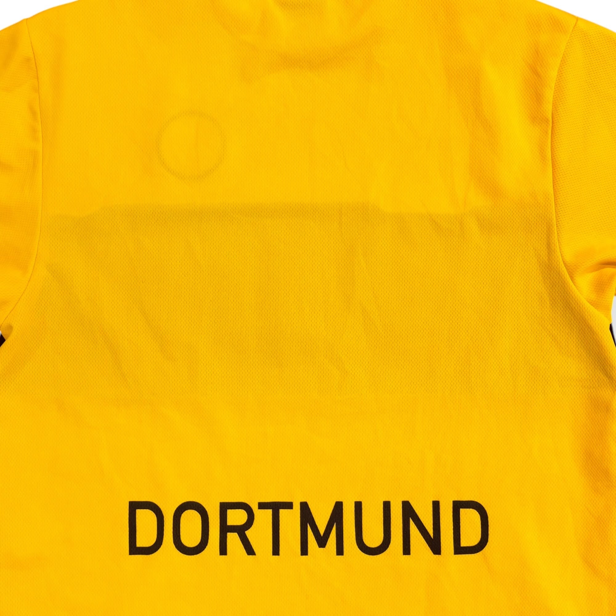Borussia Dortmund 2002/03 Home (Multiple Sizes)