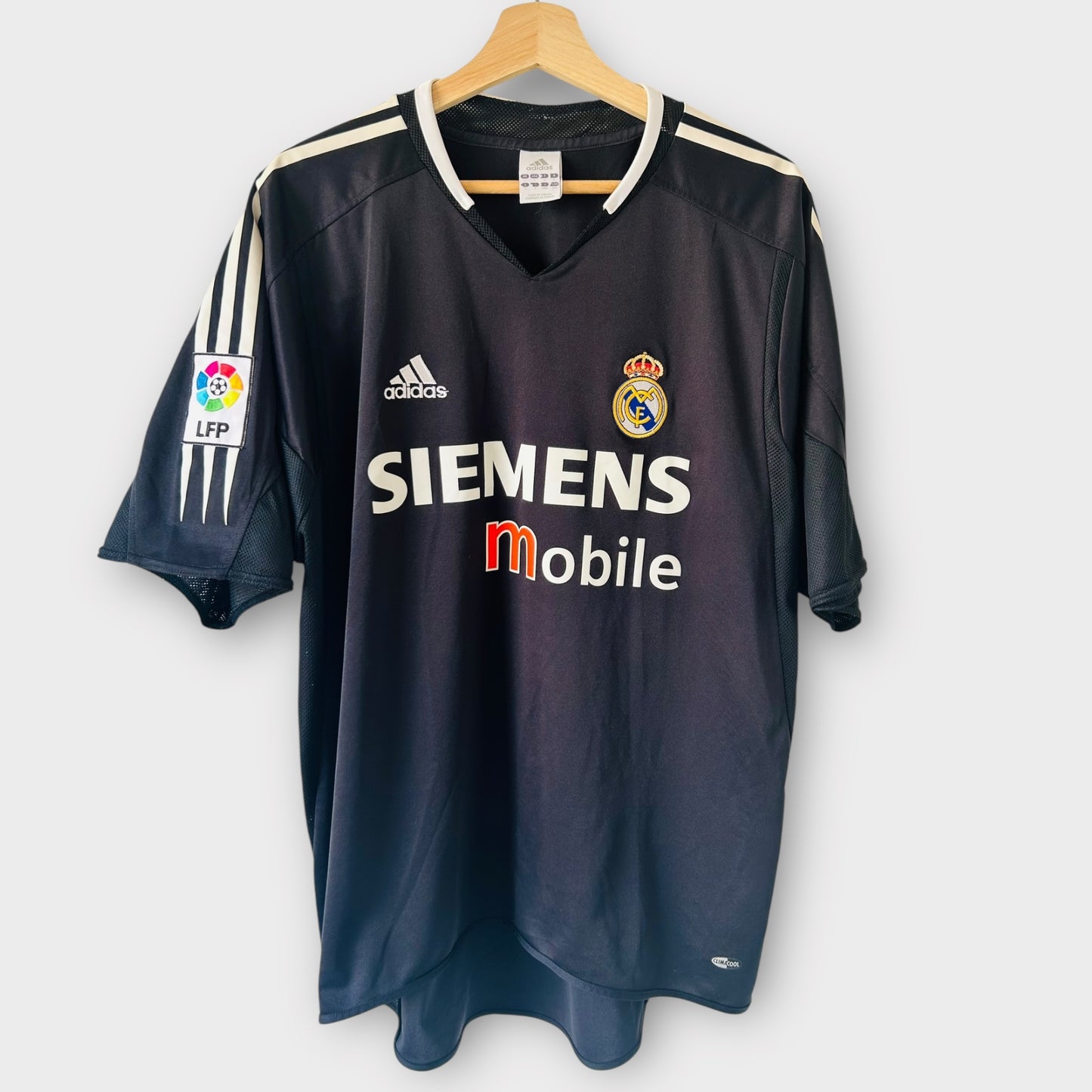 Real Madrid 2004/05 Away - Beckham 23 (Large)