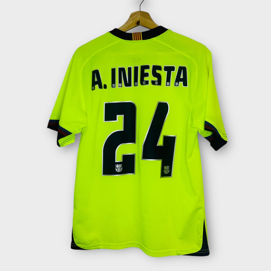 FC Barcelona 2005/06 Away - A. Iniesta 24 (Medium)
