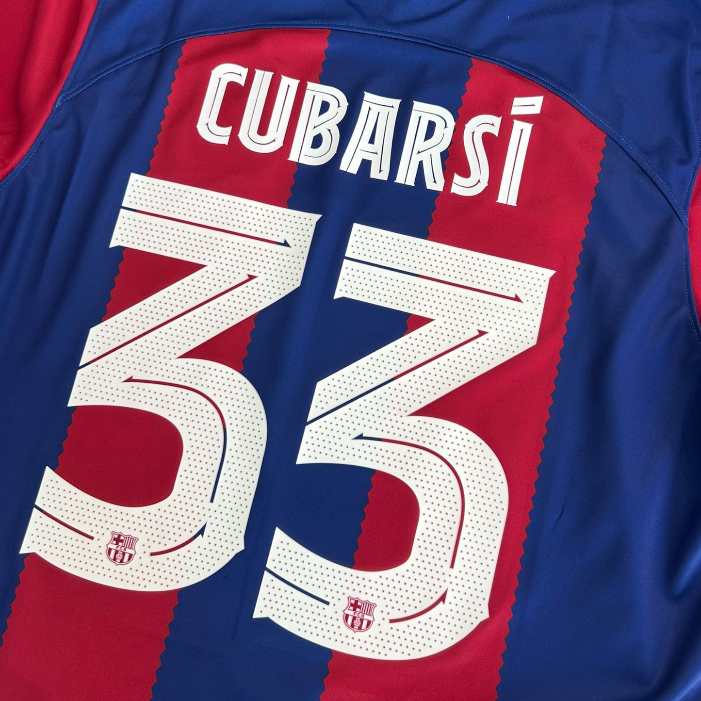 FC Barcelona 2023/24 Home *Brand New* - Cubarsí 33 (Large) - KITLAUNCH
