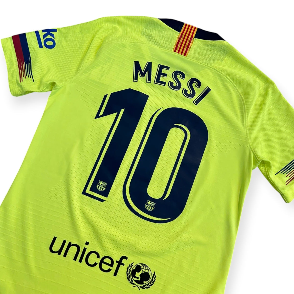 FC Barcelona 2018/19 Away Player Version - Messi 10 (Small)