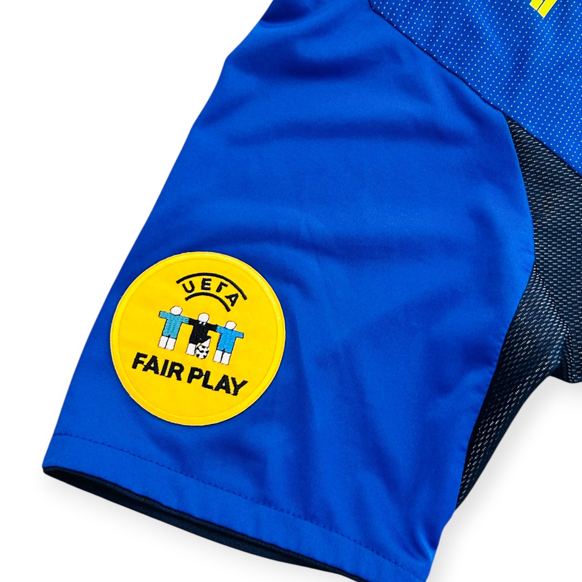 Sweden 2004/06 Away - Ibrahimovic 10 (Large) - KITLAUNCH