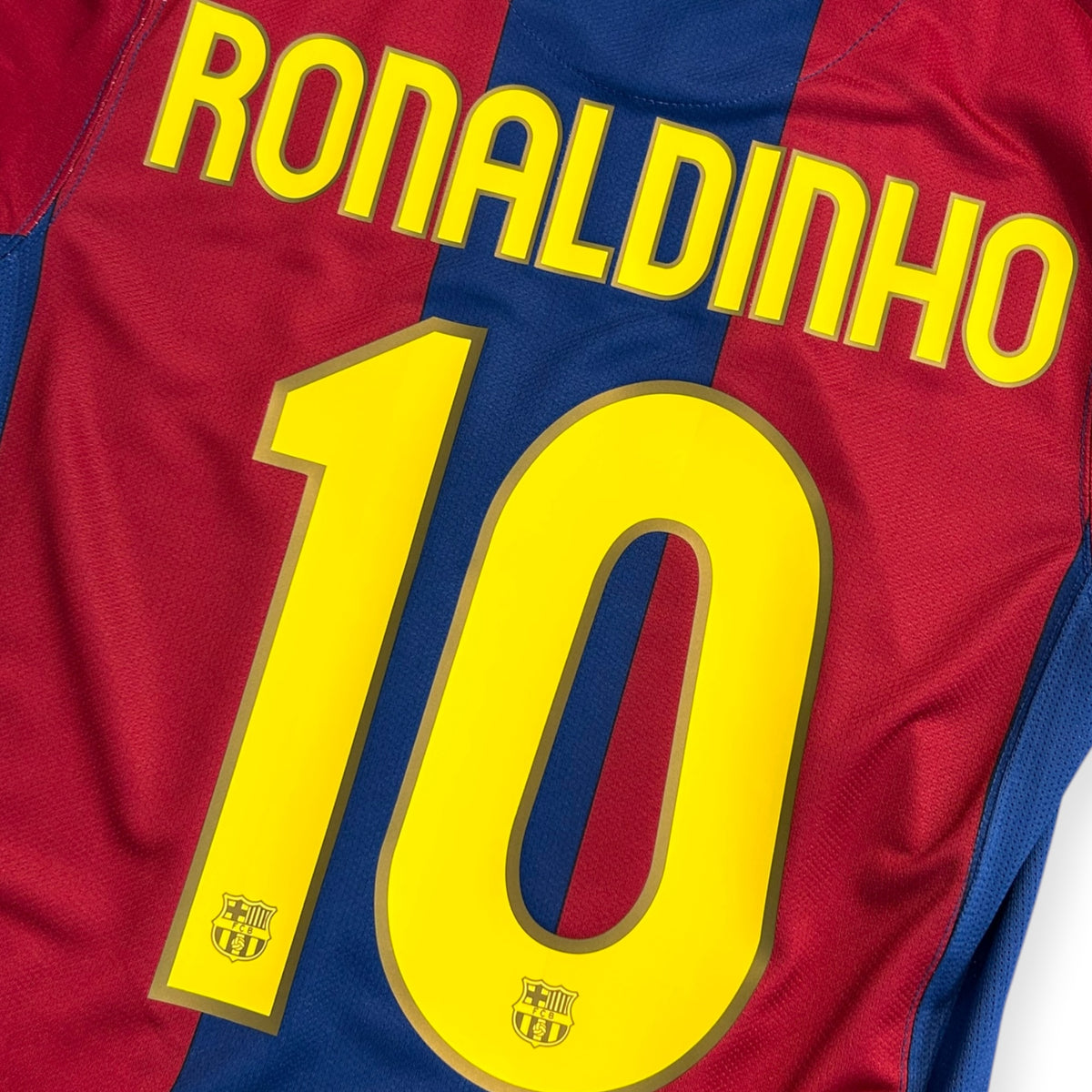 FC Barcelona 2007/08 Home - Ronaldinho 10 (Small)