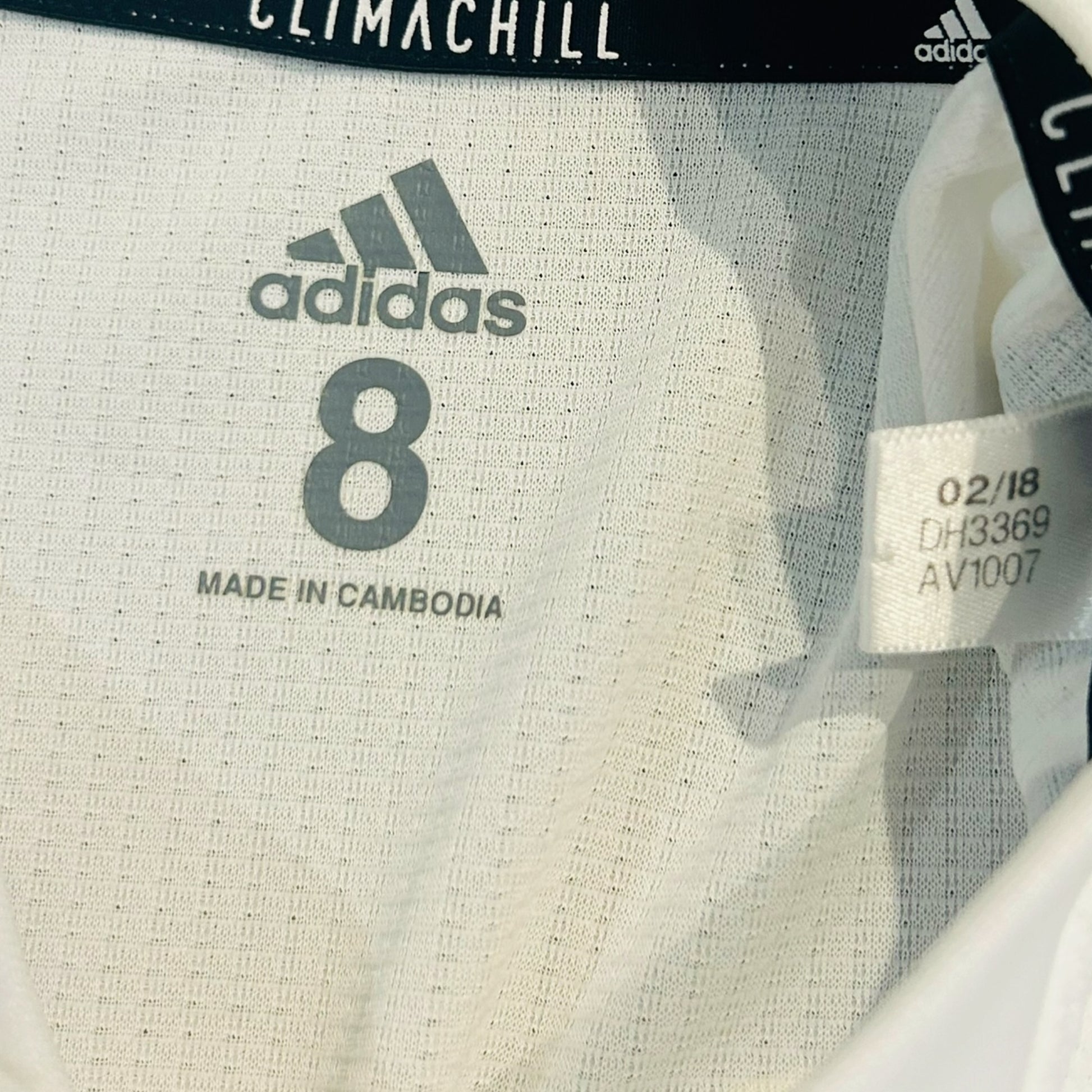Real Madrid 2018/19 Home *Juvenil Issue* - #22 (Size 8) - KITLAUNCH