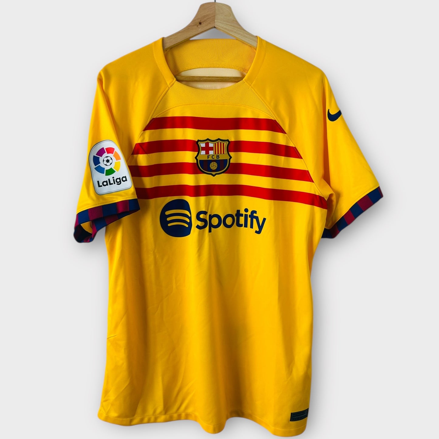 FC Barcelona 2022/25 4th - Pedri 8 (Large)