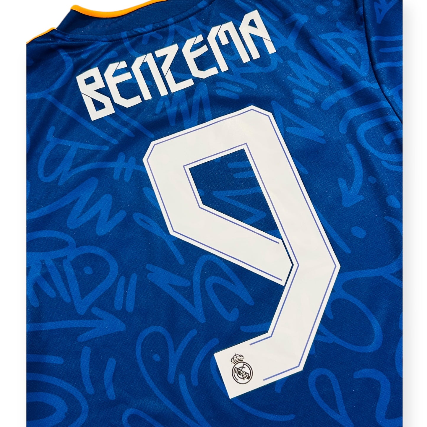 Real Madrid 2021/22 Away - Benzema 9 (Large)