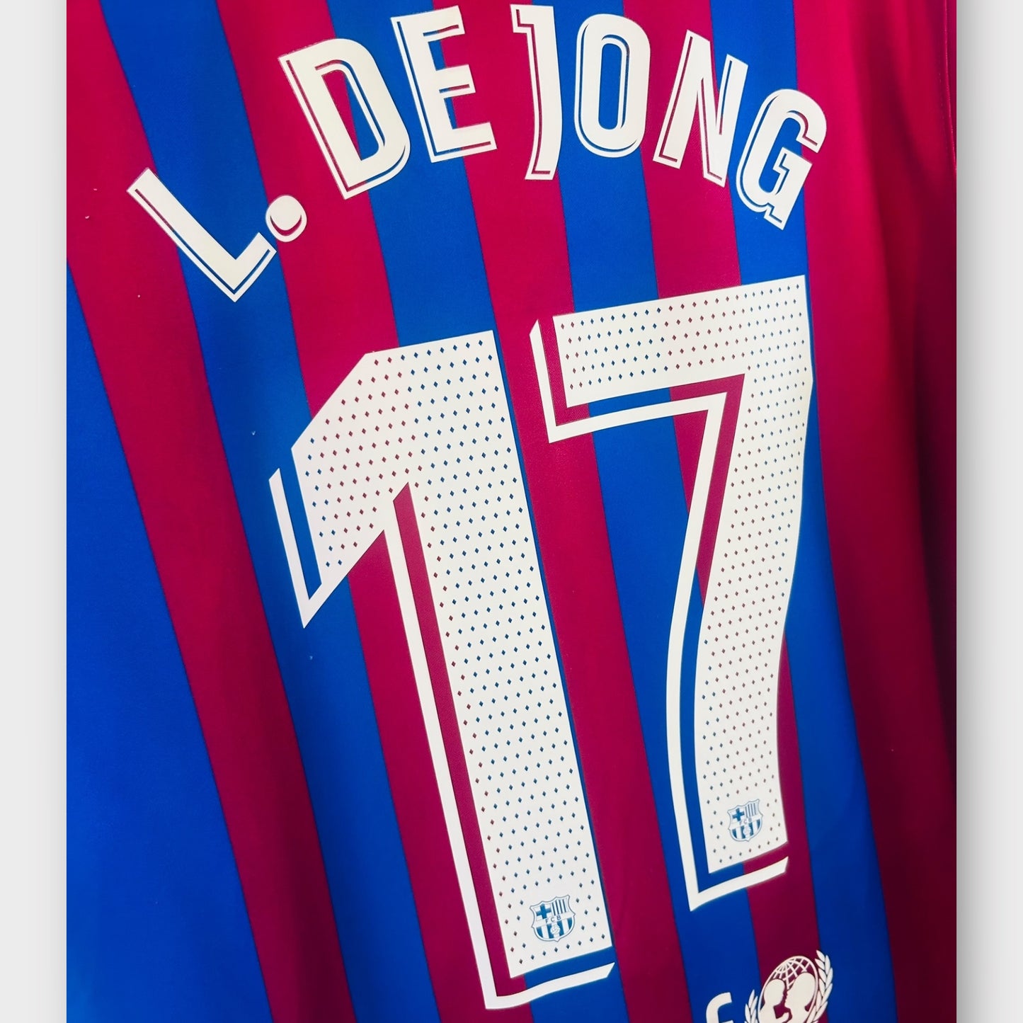 FC Barcelona 2021/22 Home - L. De Jong 17 (Large)