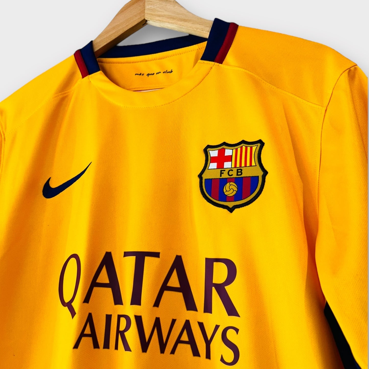 FC Barcelona 2015/16 Away - Messi 10 (Medium)